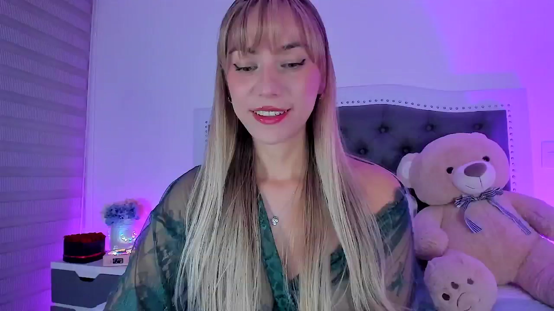 Gallery image thumbnail from SweetMar23's myfreecams stream on, 02/24/2025, 04:00 image 1 of 20