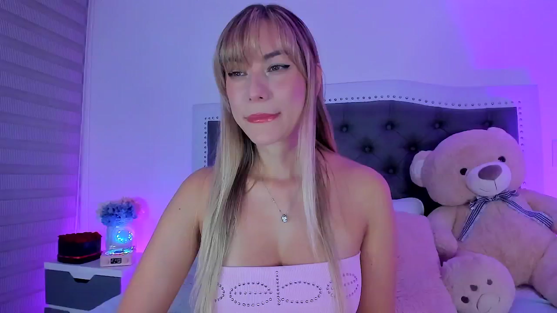 Gallery image thumbnail from SweetMar23's myfreecams stream on, 02/27/2025, 02:51 image 8 of 20
