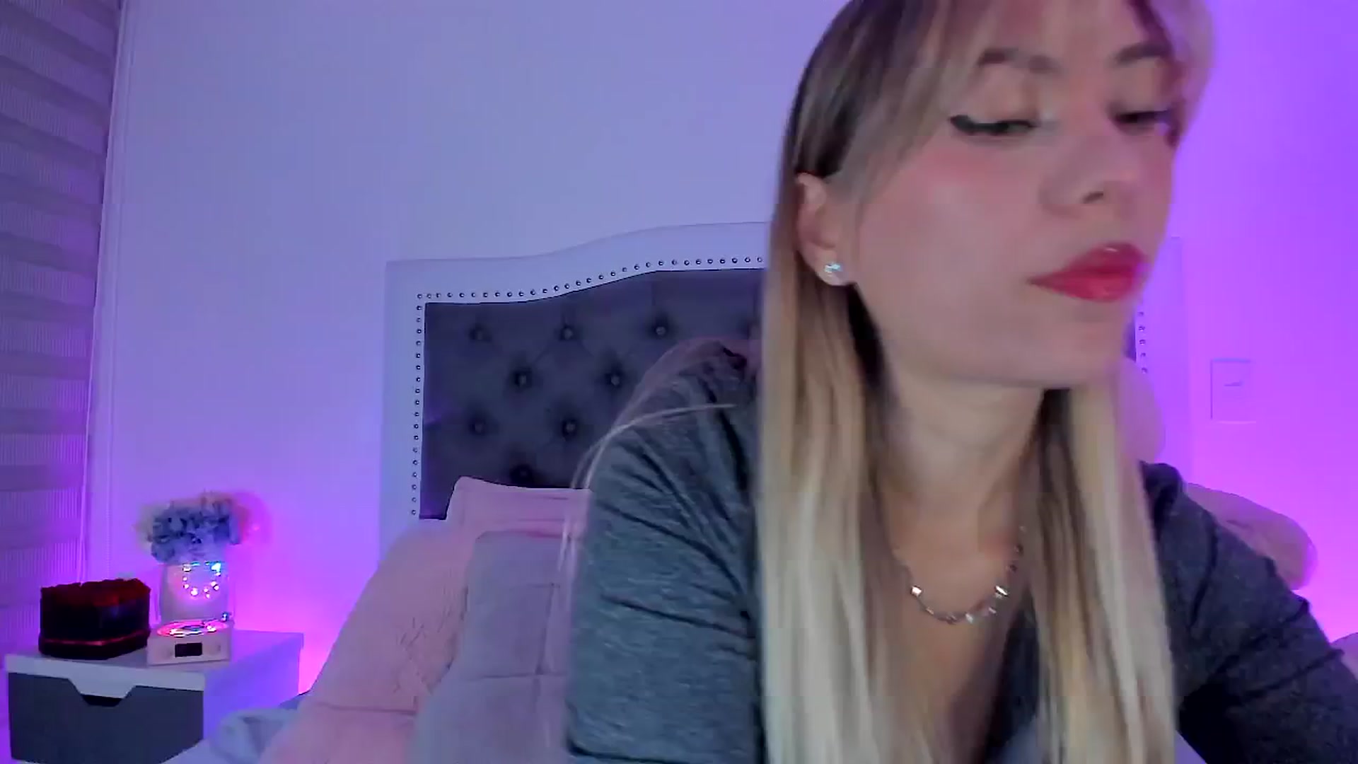 Gallery image thumbnail from SweetMar23's myfreecams stream on, 03/05/2025, 05:13 image 1 of 20