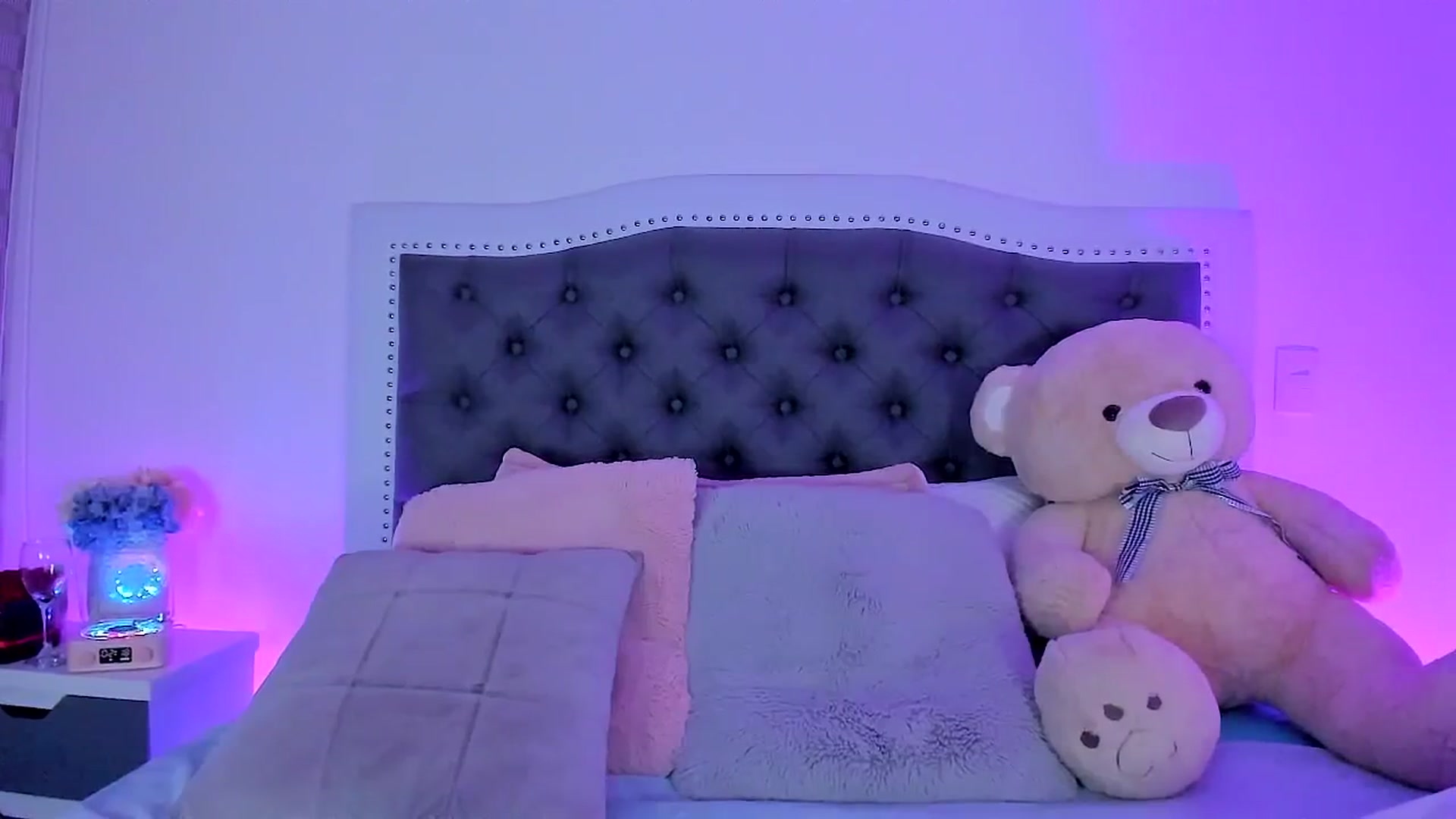 Gallery image thumbnail from SweetMar23's myfreecams stream on, 03/23/2025, 07:37 image 20 of 20
