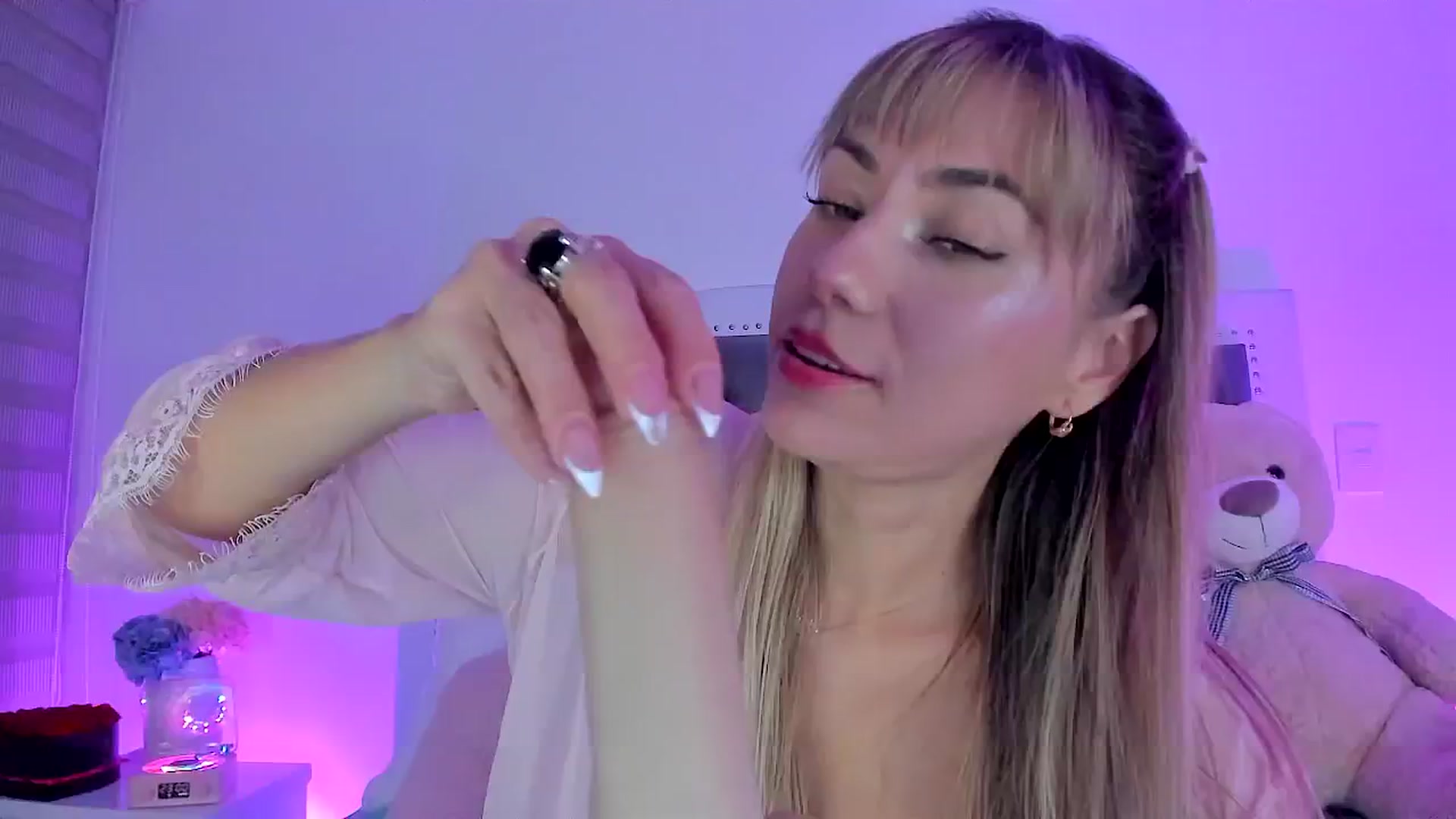 Gallery image thumbnail from SweetMar23's myfreecams stream on, 04/23/2025, 04:50 image 8 of 20