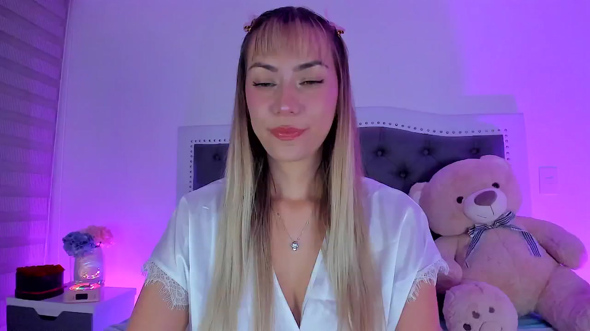 Gallery image thumbnail from SweetMar23's myfreecams stream on, 04/29/2025, 02:37 image 4 of 20