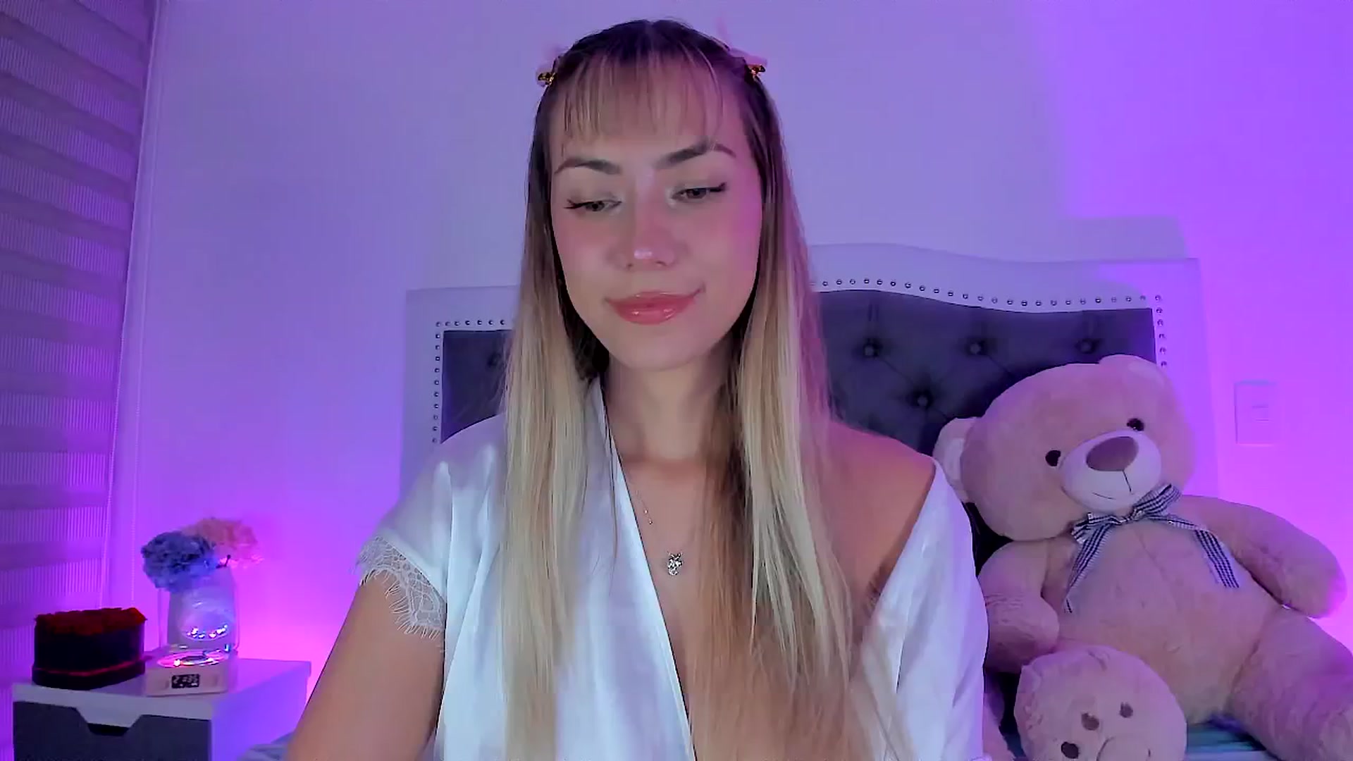 Gallery image thumbnail from SweetMar23's myfreecams stream on, 04/29/2025, 02:37 image 20 of 20