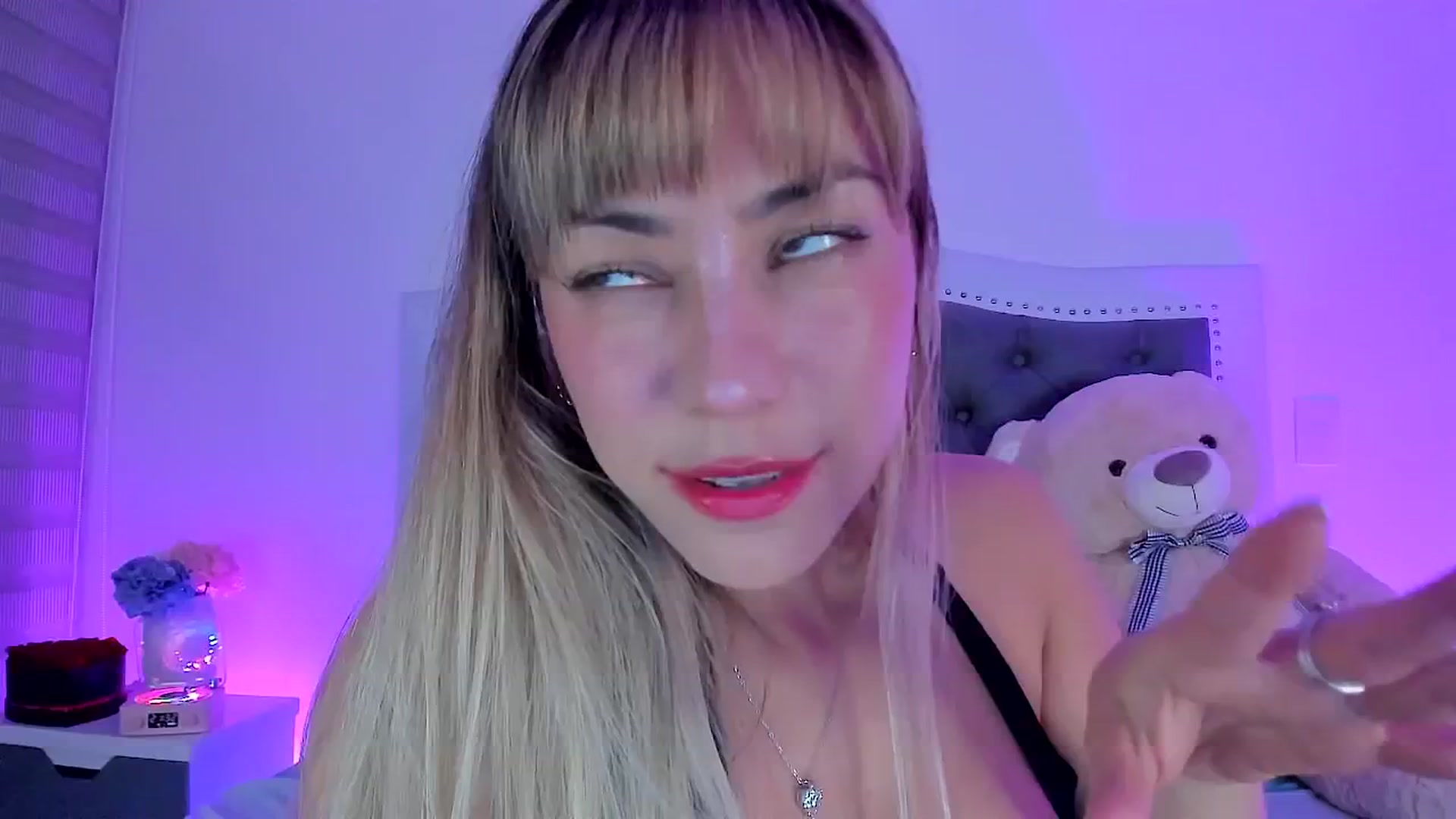 Gallery image thumbnail from SweetMar23's myfreecams stream on, 05/06/2025, 04:55 image 3 of 20