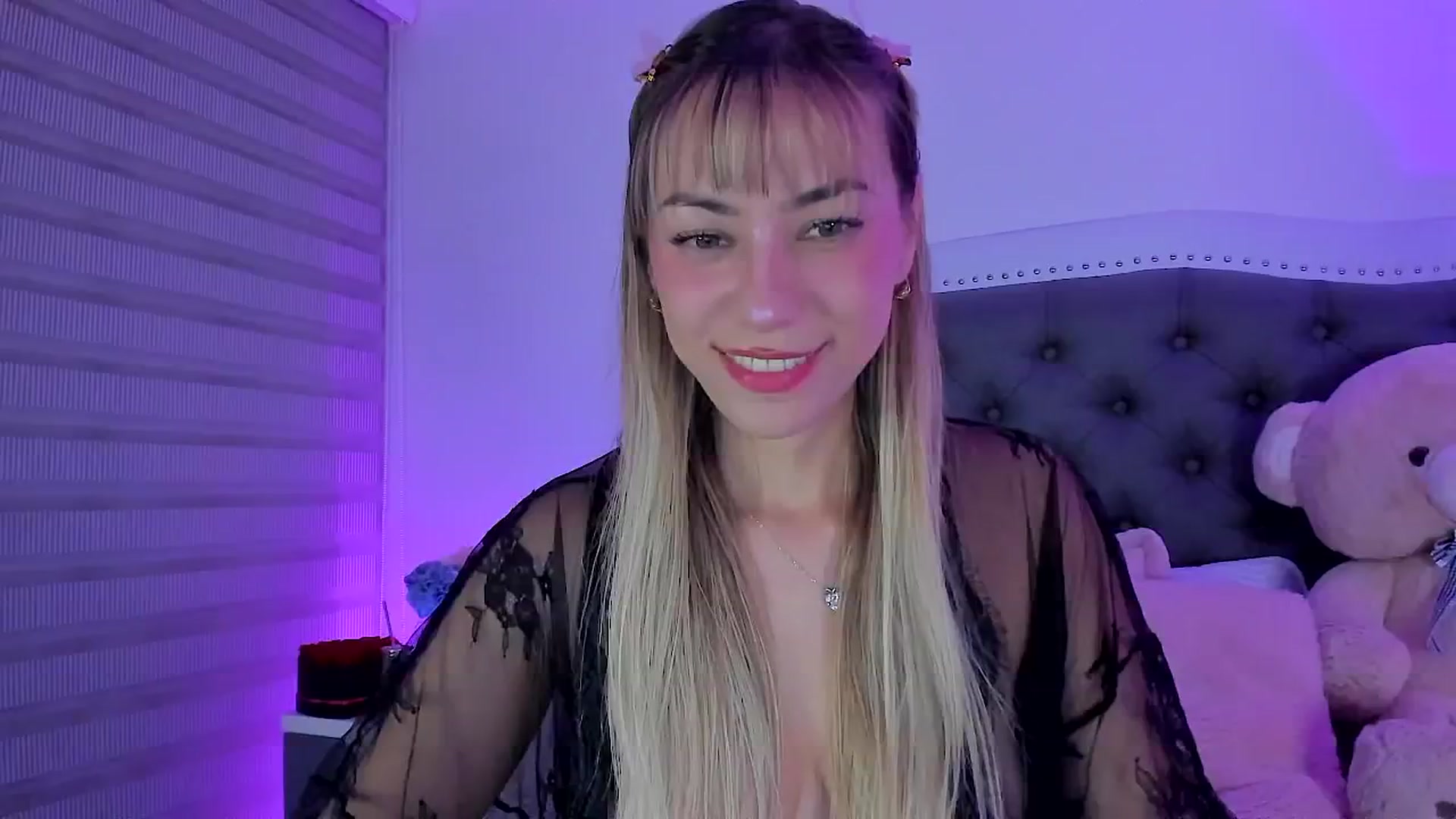Gallery image thumbnail from SweetMar23's myfreecams stream on, 05/09/2025, 04:53 image 3 of 20