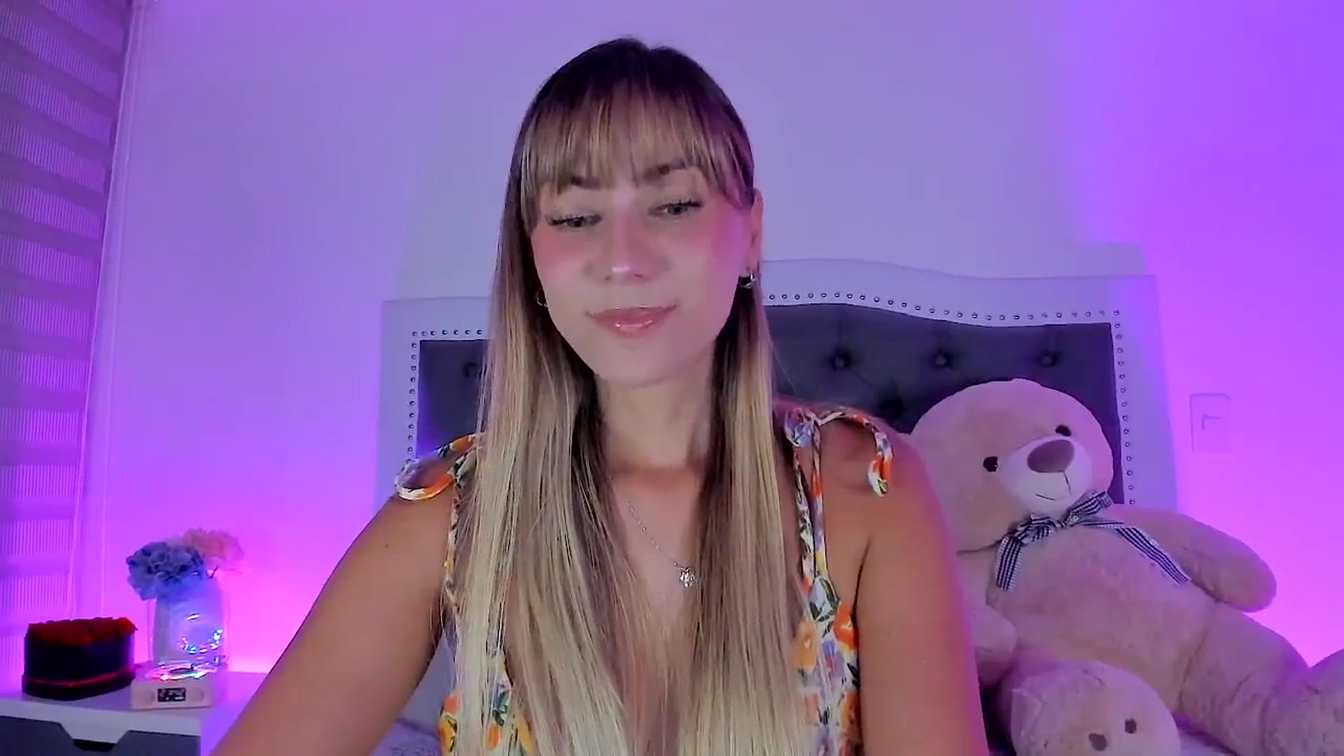 Gallery image thumbnail from SweetMar23's myfreecams stream on, 06/04/2025, 03:06 image 4 of 20