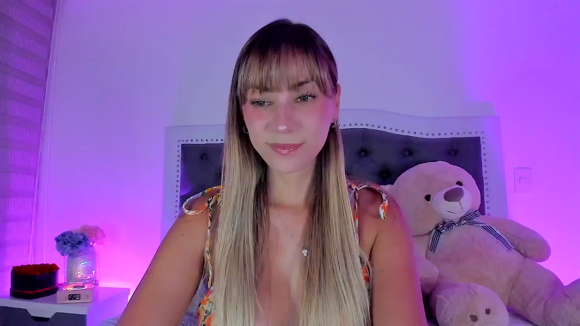 Gallery image thumbnail from SweetMar23's myfreecams stream on, 06/04/2025, 03:06 image 1 of 20