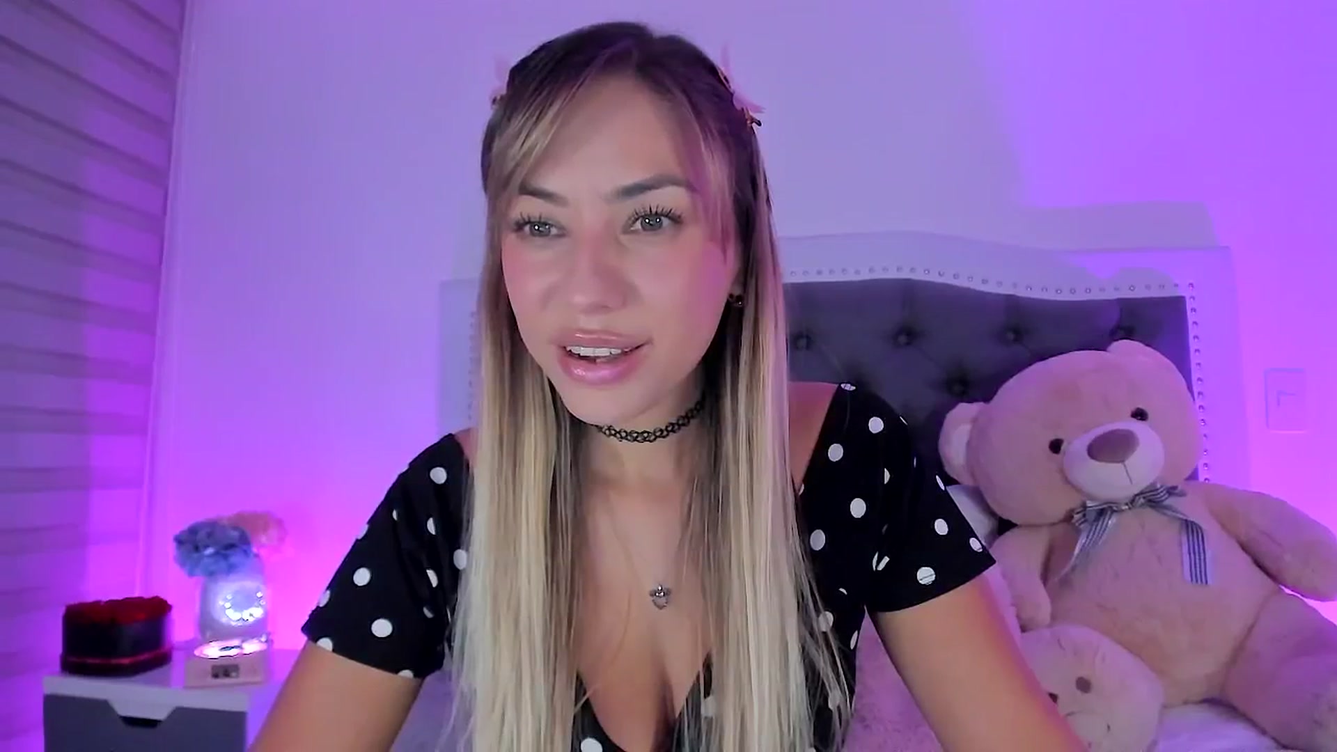 Gallery image thumbnail from SweetMar23's myfreecams stream on, 06/26/2025, 03:43 image 18 of 20