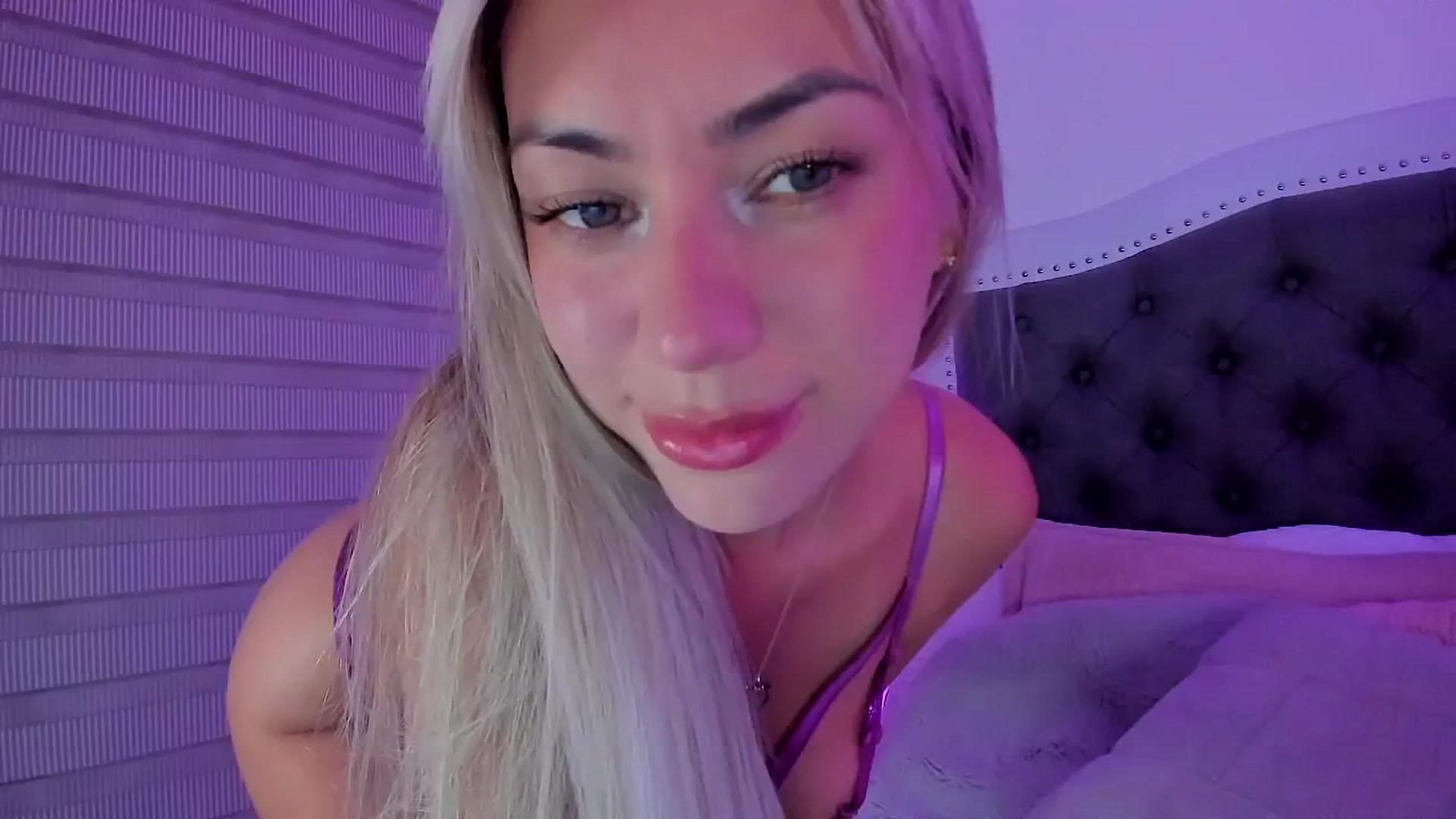 Gallery image thumbnail from SweetMar23's myfreecams stream on, 07/29/2025, 03:37 image 3 of 20
