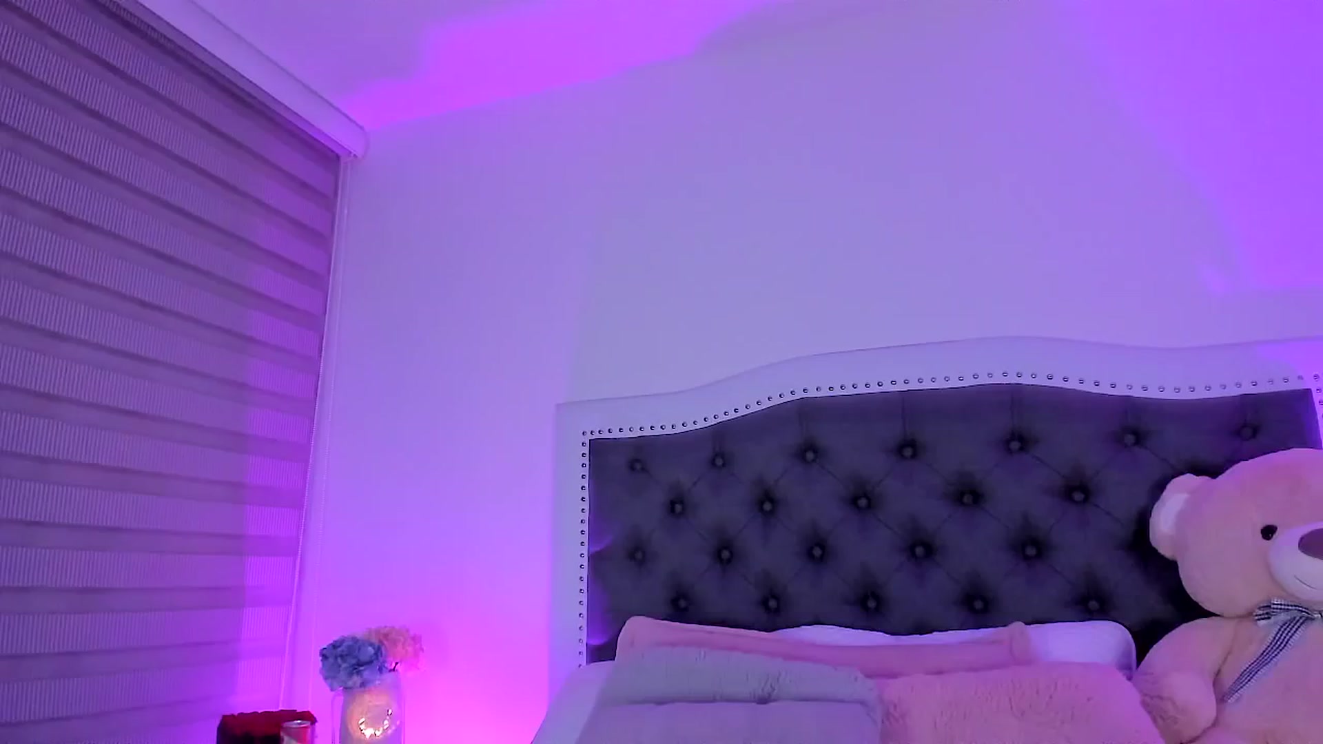 Gallery image thumbnail from SweetMar23's myfreecams stream on, 07/29/2025, 05:18 image 2 of 20