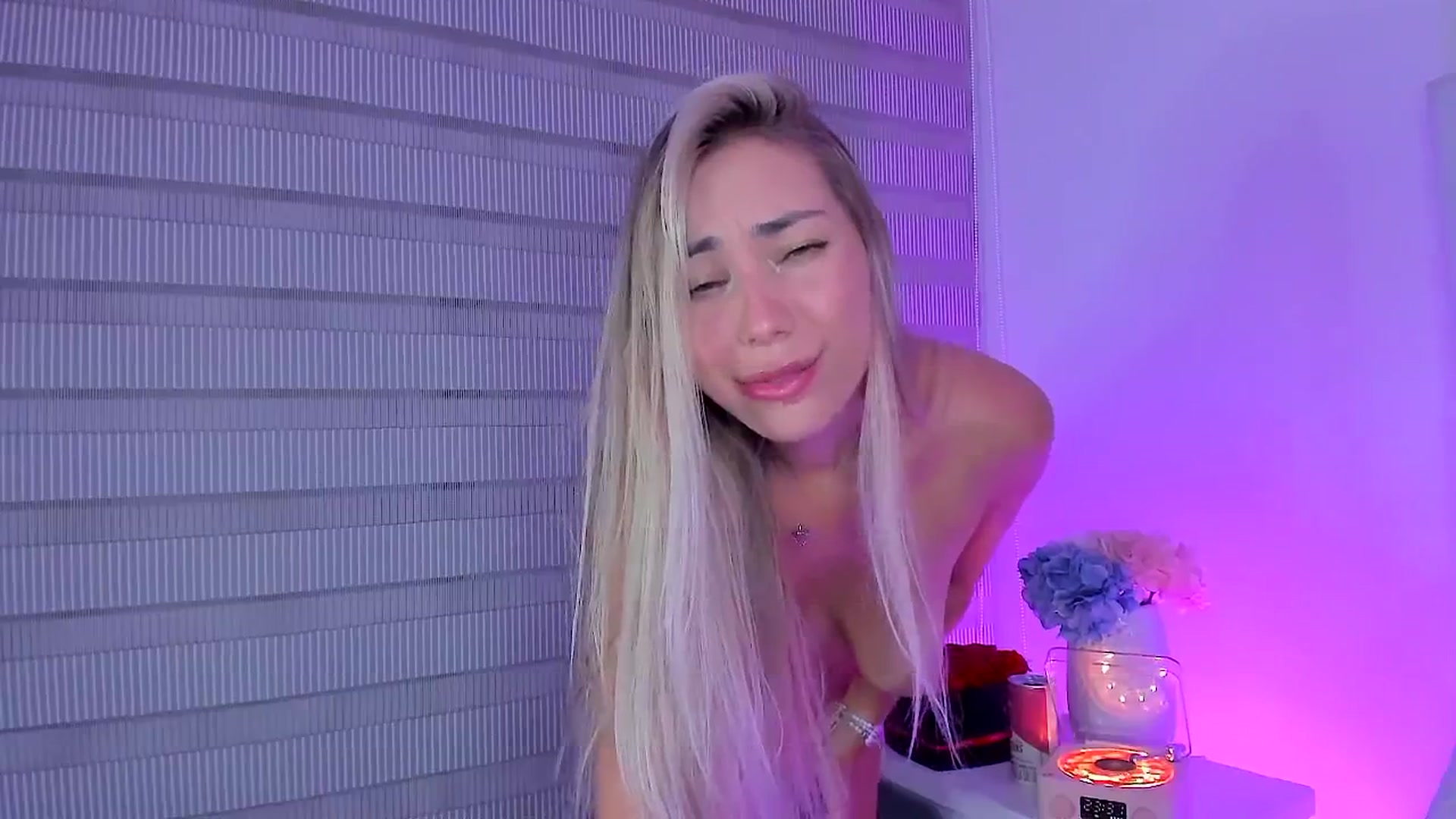 Gallery image thumbnail from SweetMar23's myfreecams stream on, 08/01/2025, 06:13 image 8 of 20