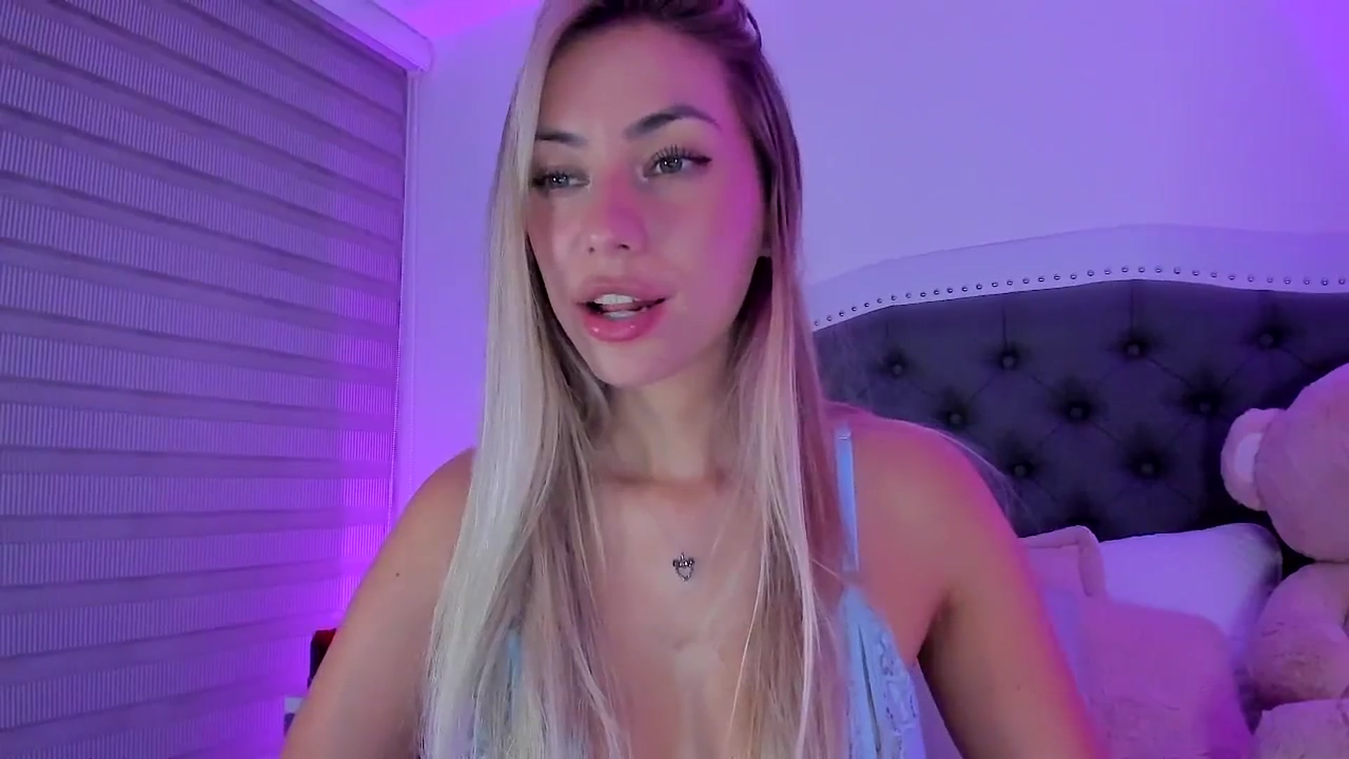 Gallery image thumbnail from SweetMar23's myfreecams stream on, 08/07/2025, 04:27 image 20 of 20