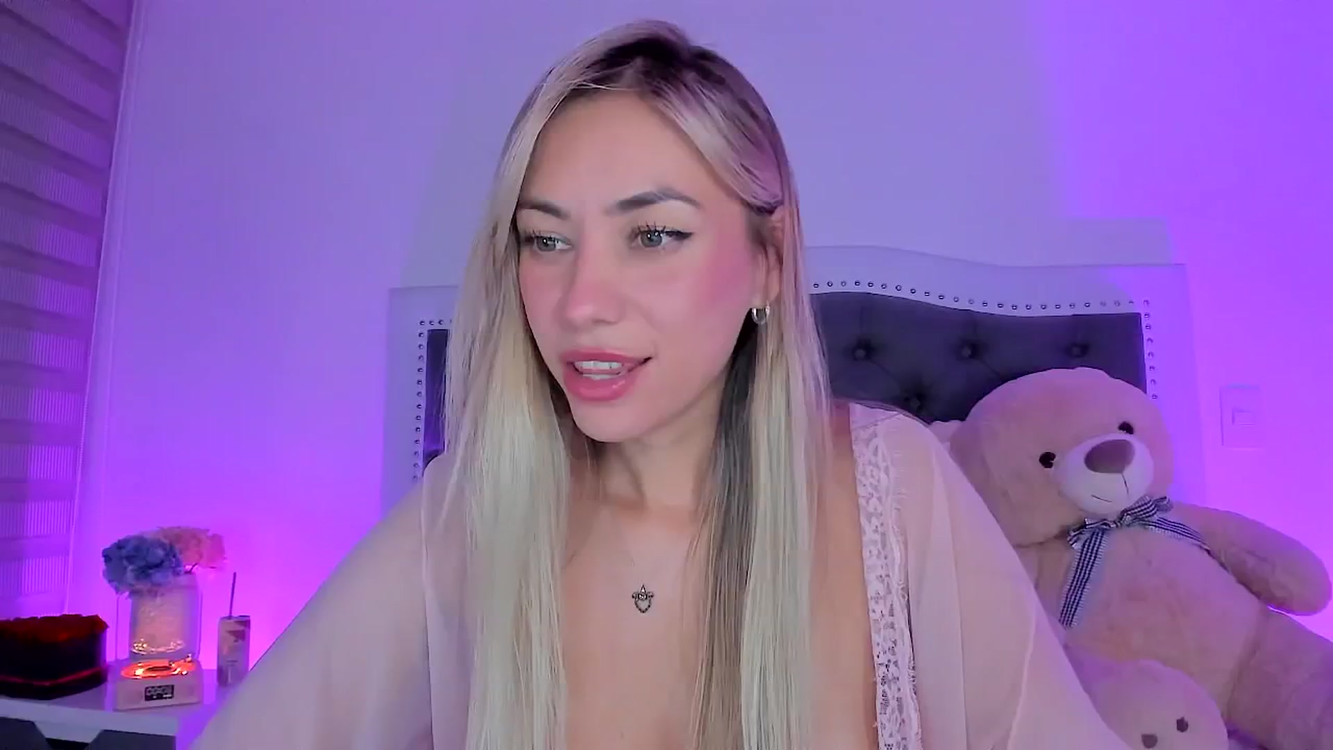 Gallery image thumbnail from SweetMar23's myfreecams stream on, 08/27/2025, 05:09 image 20 of 20
