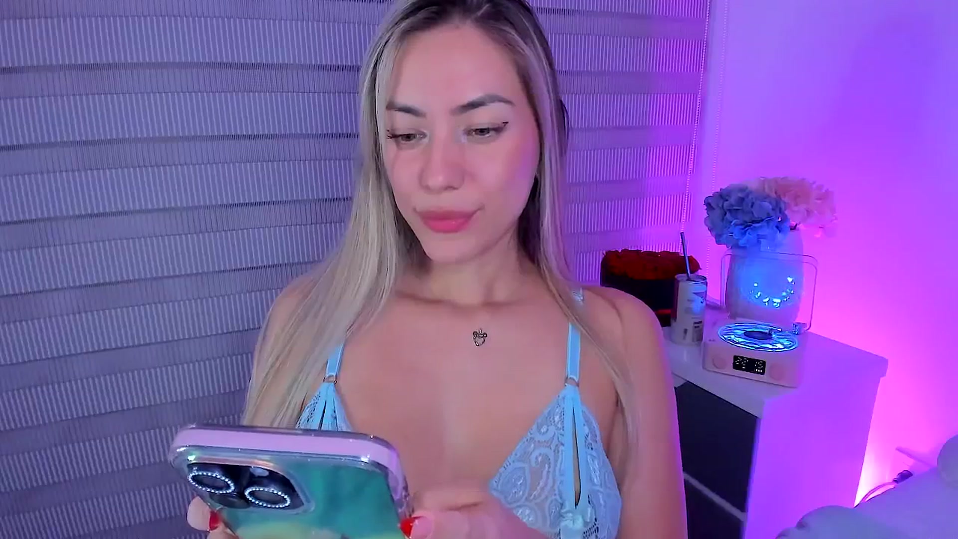 Gallery image thumbnail from SweetMar23's myfreecams stream on, 09/18/2025, 03:47 image 8 of 20