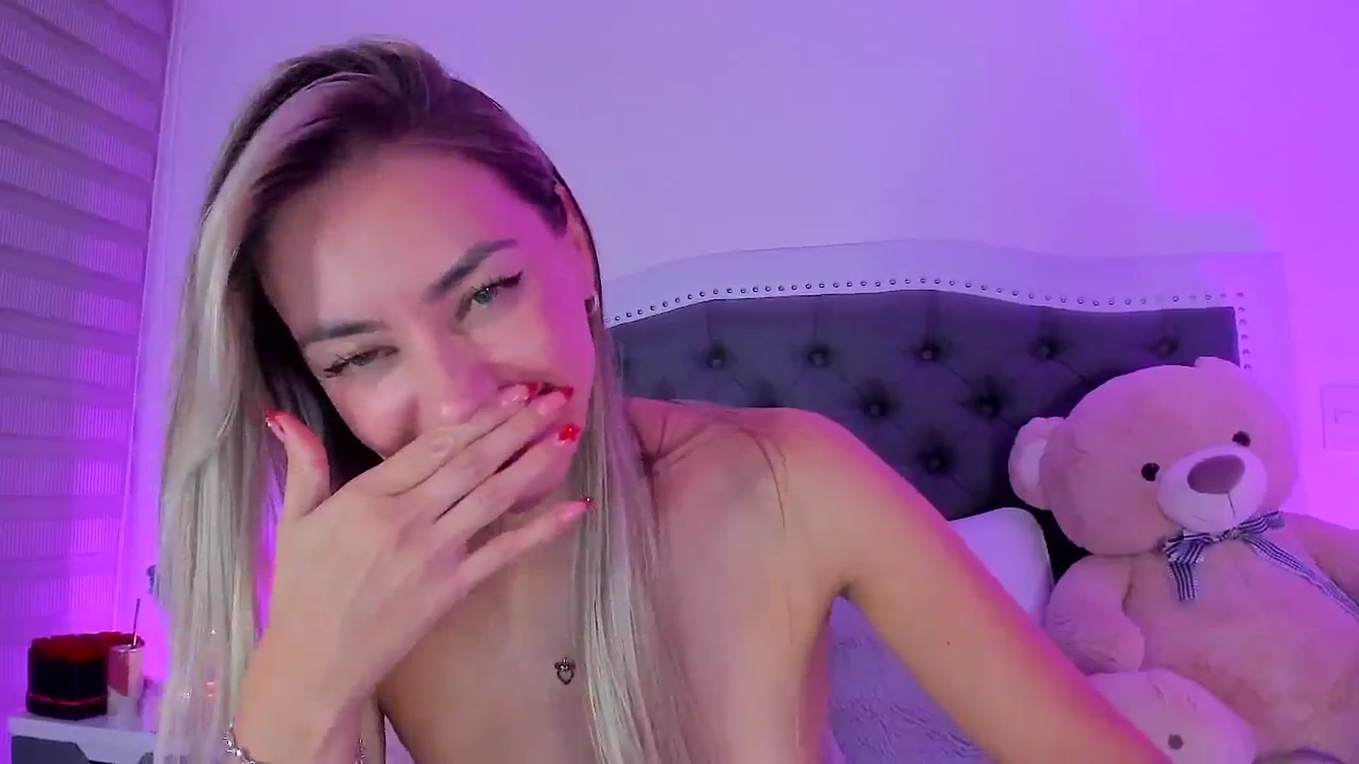Gallery image thumbnail from SweetMar23's myfreecams stream on, 09/20/2025, 04:37 image 19 of 20