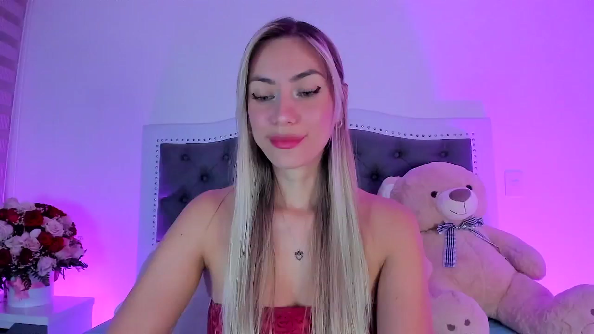 Gallery image thumbnail from SweetMar23's myfreecams stream on, 09/25/2025, 03:43 image 4 of 20