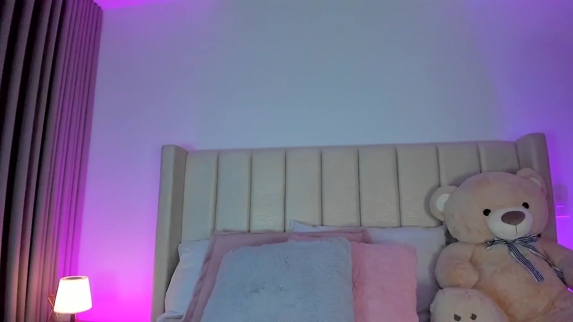 Gallery image thumbnail from SweetMar23's myfreecams stream on, 11/17/2025, 04:51 image 15 of 20