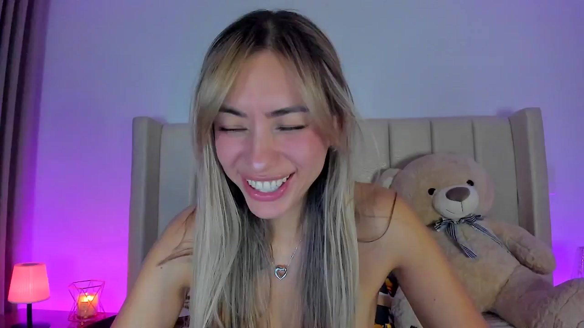 Gallery image thumbnail from SweetMar23's myfreecams stream on, 12/05/2025, 05:15 image 14 of 20
