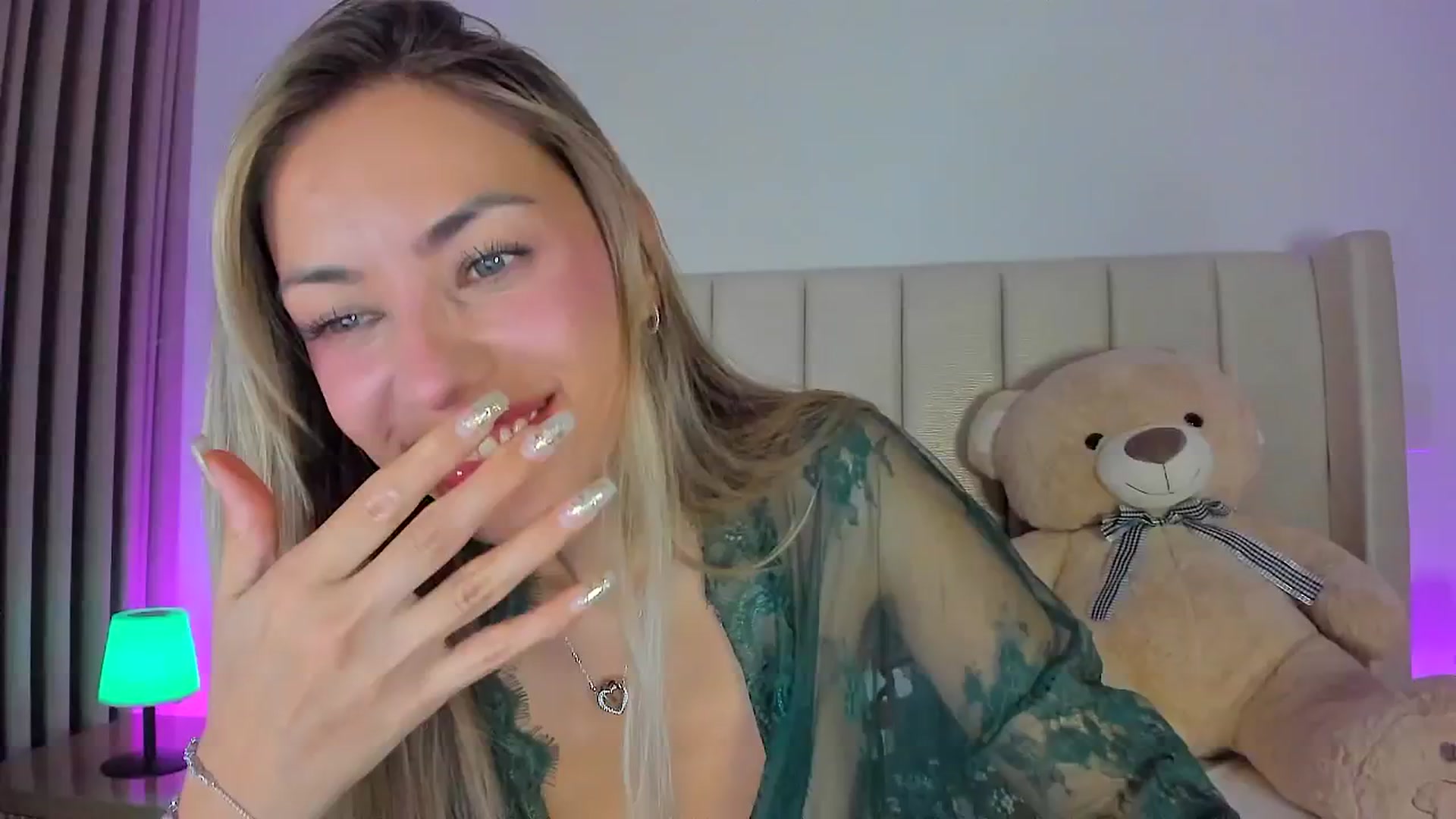 Gallery image thumbnail from SweetMar23's myfreecams stream on, 12/18/2025, 04:35 image 3 of 20