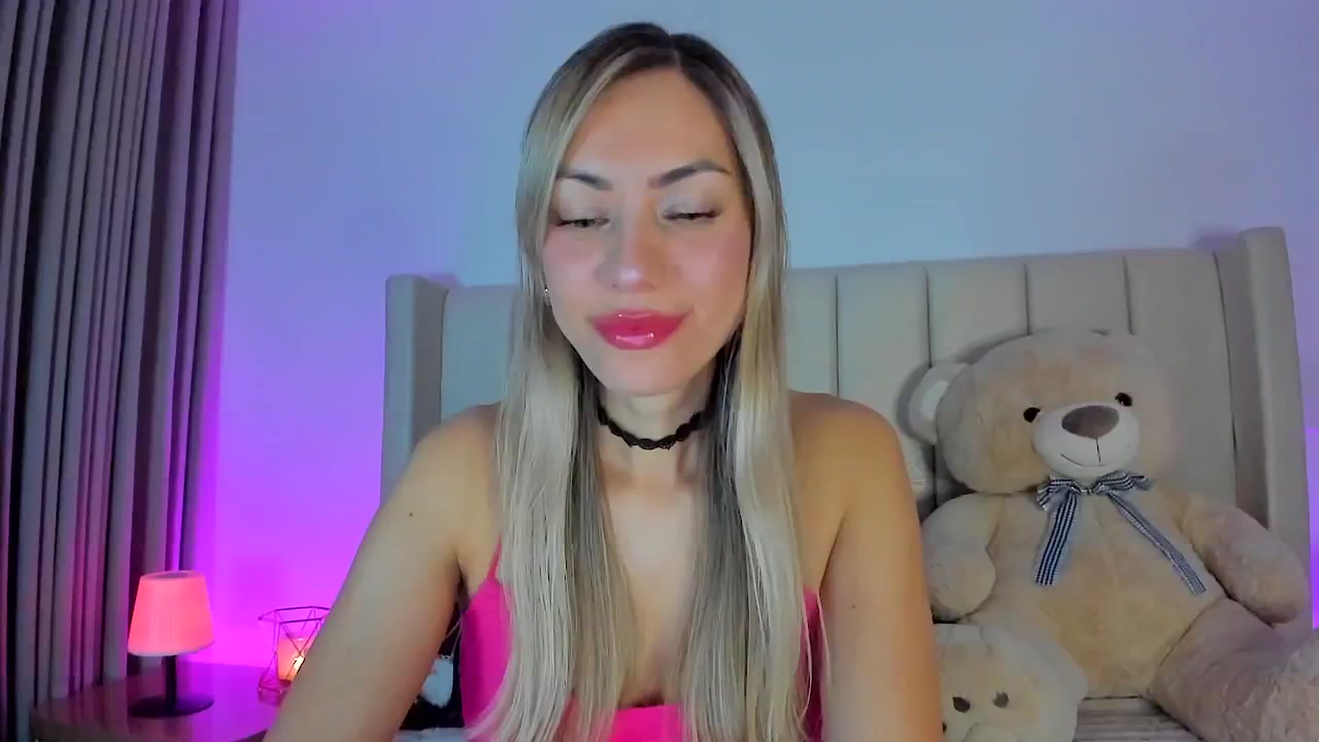 Gallery image thumbnail from SweetMar23's myfreecams stream on, 12/27/2025, 06:15 image 1 of 20