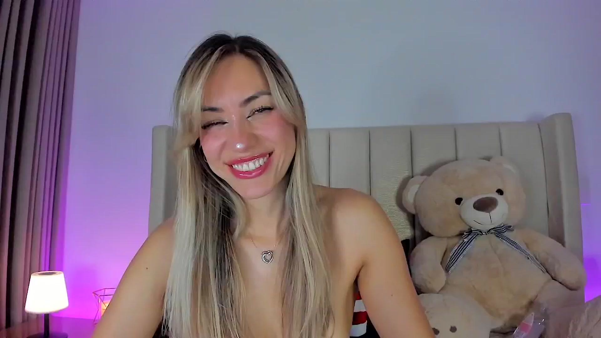 Gallery image thumbnail from SweetMar23's myfreecams stream on, 12/31/2025, 05:43 image 16 of 20