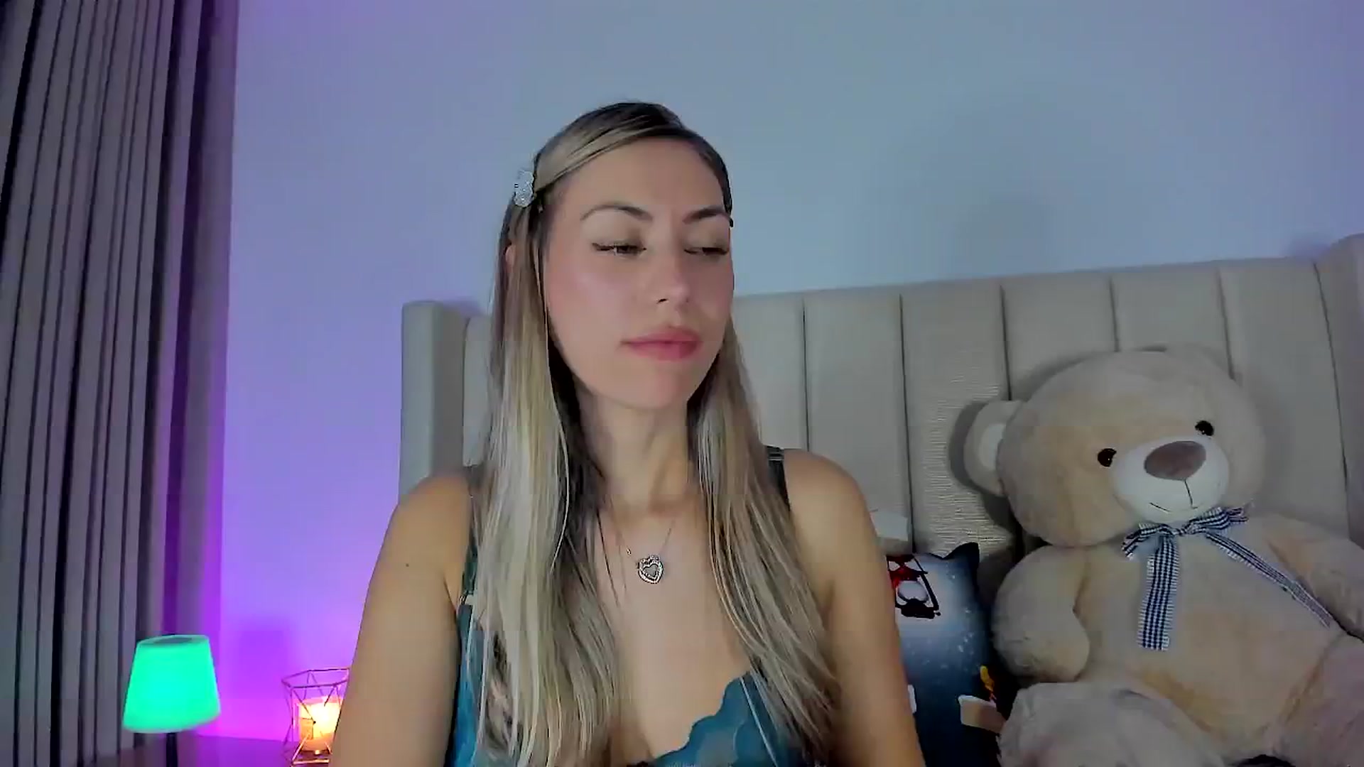 Gallery image thumbnail from SweetMar23's myfreecams stream on, 01/03/2026, 05:05 image 14 of 20