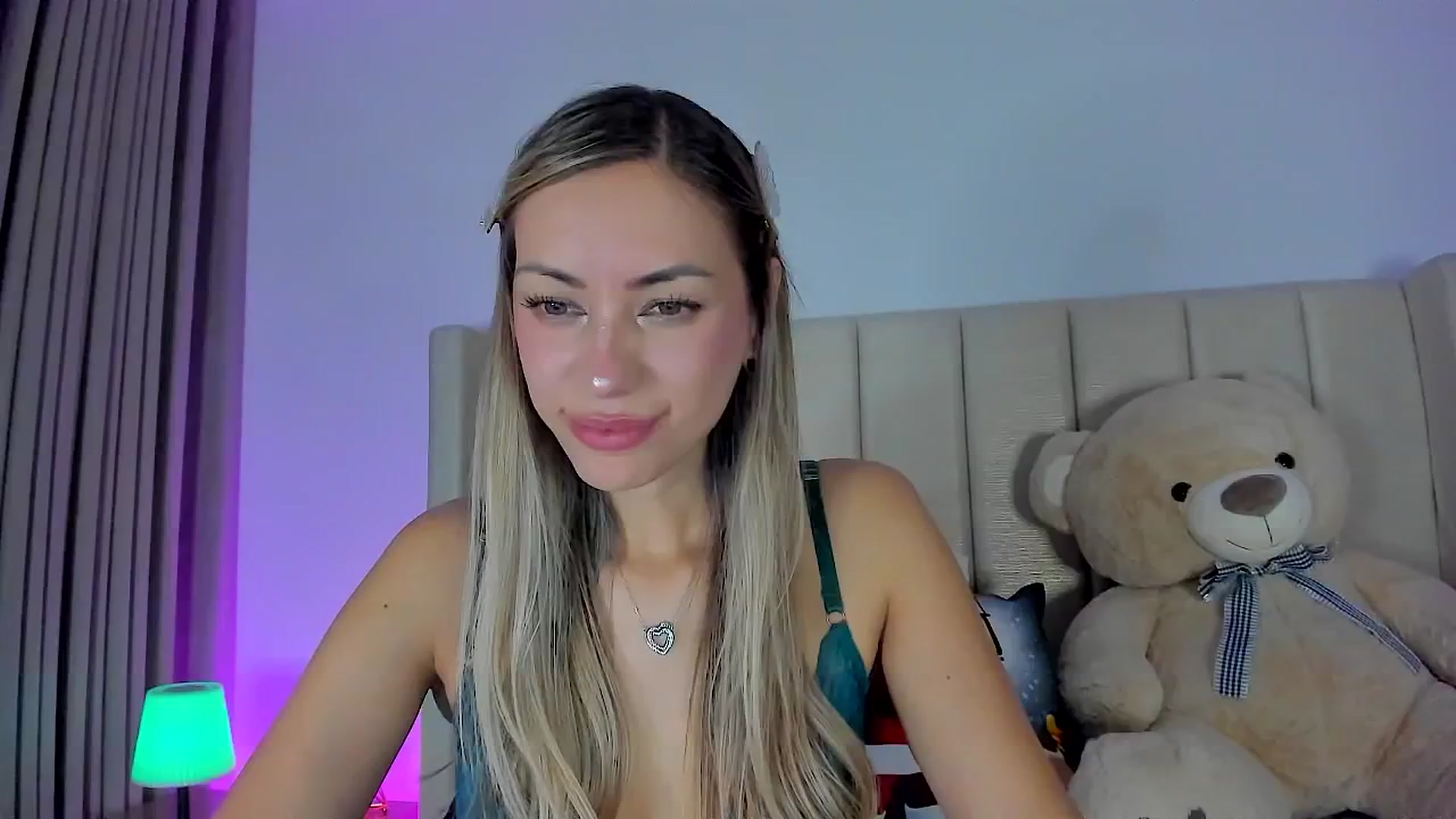 Gallery image thumbnail from SweetMar23's myfreecams stream on, 01/03/2026, 05:05 image 12 of 20