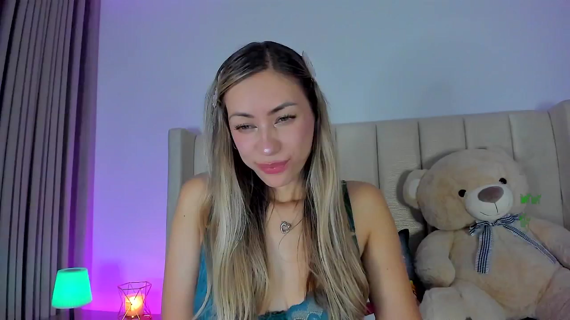 Gallery image thumbnail from SweetMar23's myfreecams stream on, 01/03/2026, 05:05 image 10 of 20