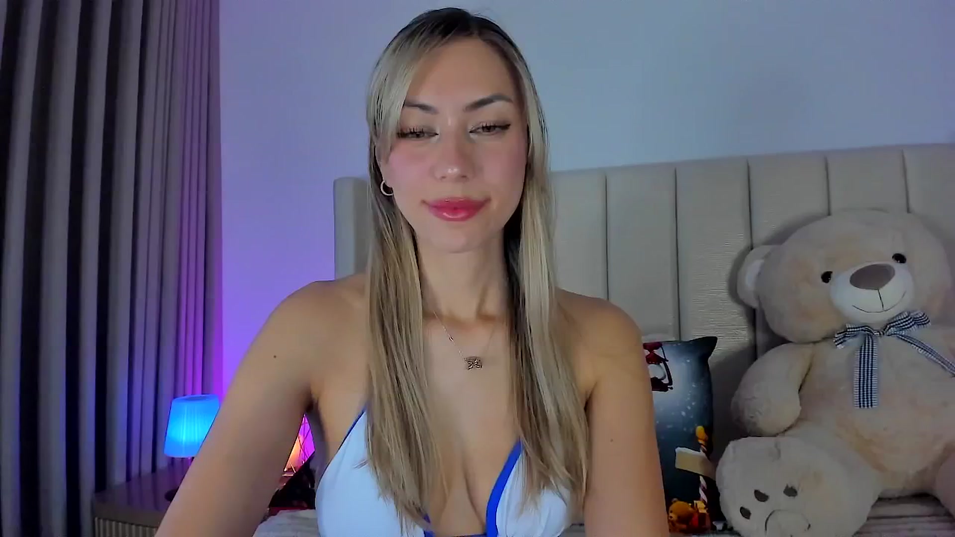Gallery image thumbnail from SweetMar23's myfreecams stream on, 01/04/2026, 24:03 image 4 of 20