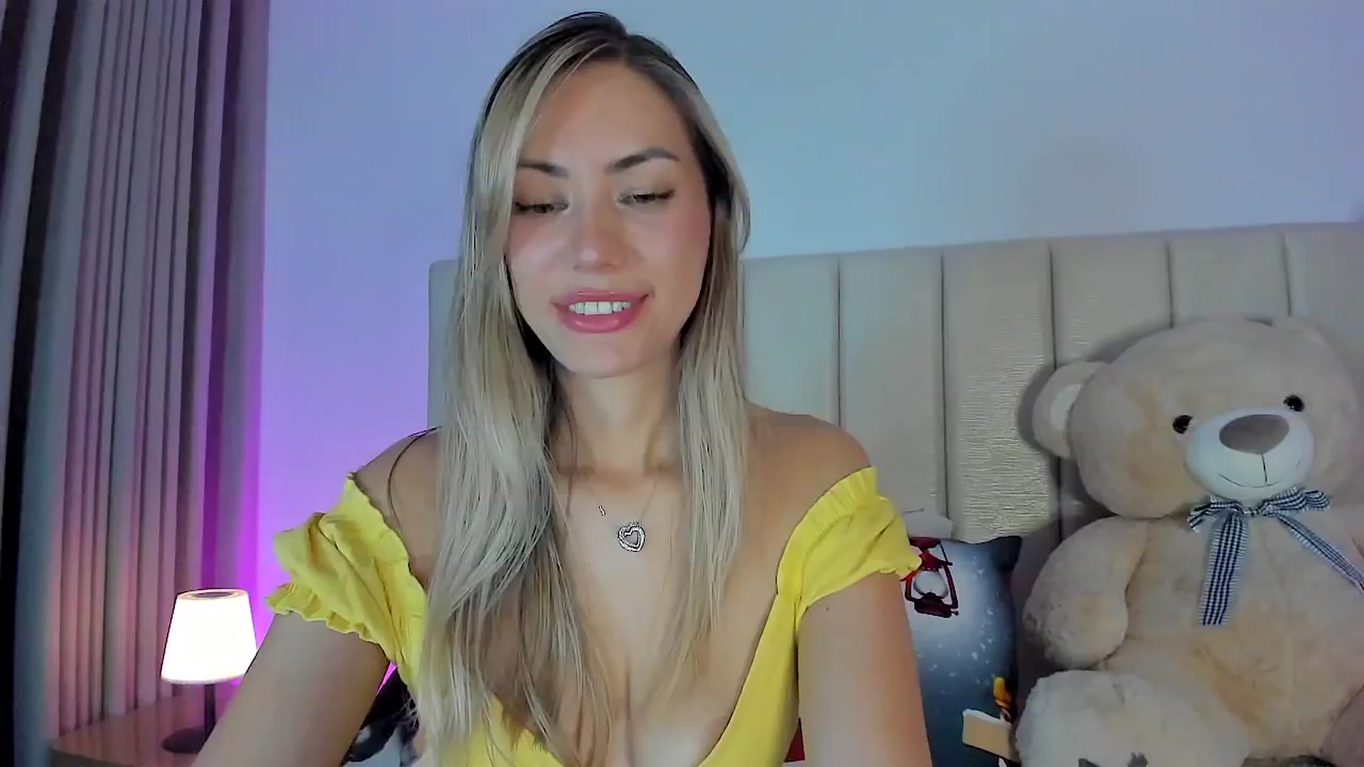 Gallery image thumbnail from SweetMar23's myfreecams stream on, 01/09/2026, 03:33 image 4 of 20