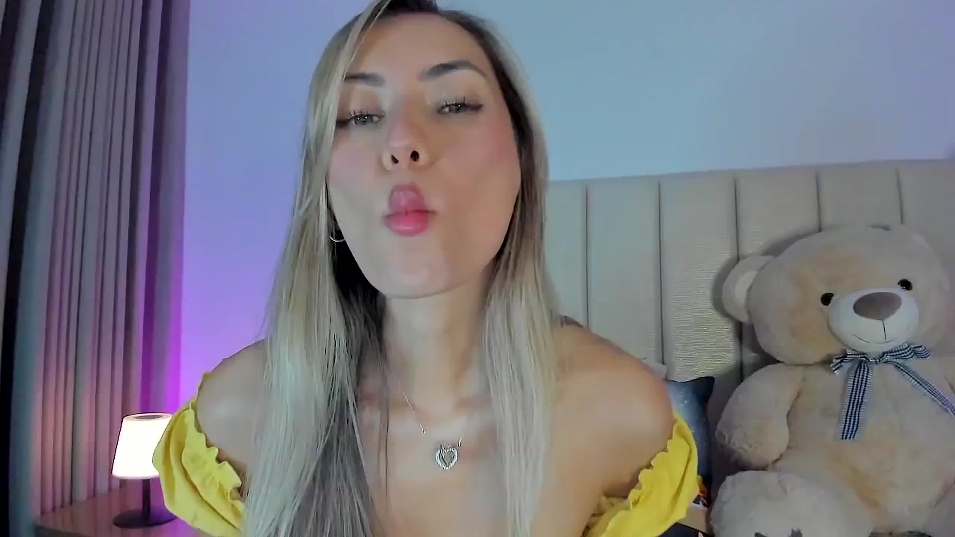 Gallery image thumbnail from SweetMar23's myfreecams stream on, 01/09/2026, 03:33 image 14 of 20