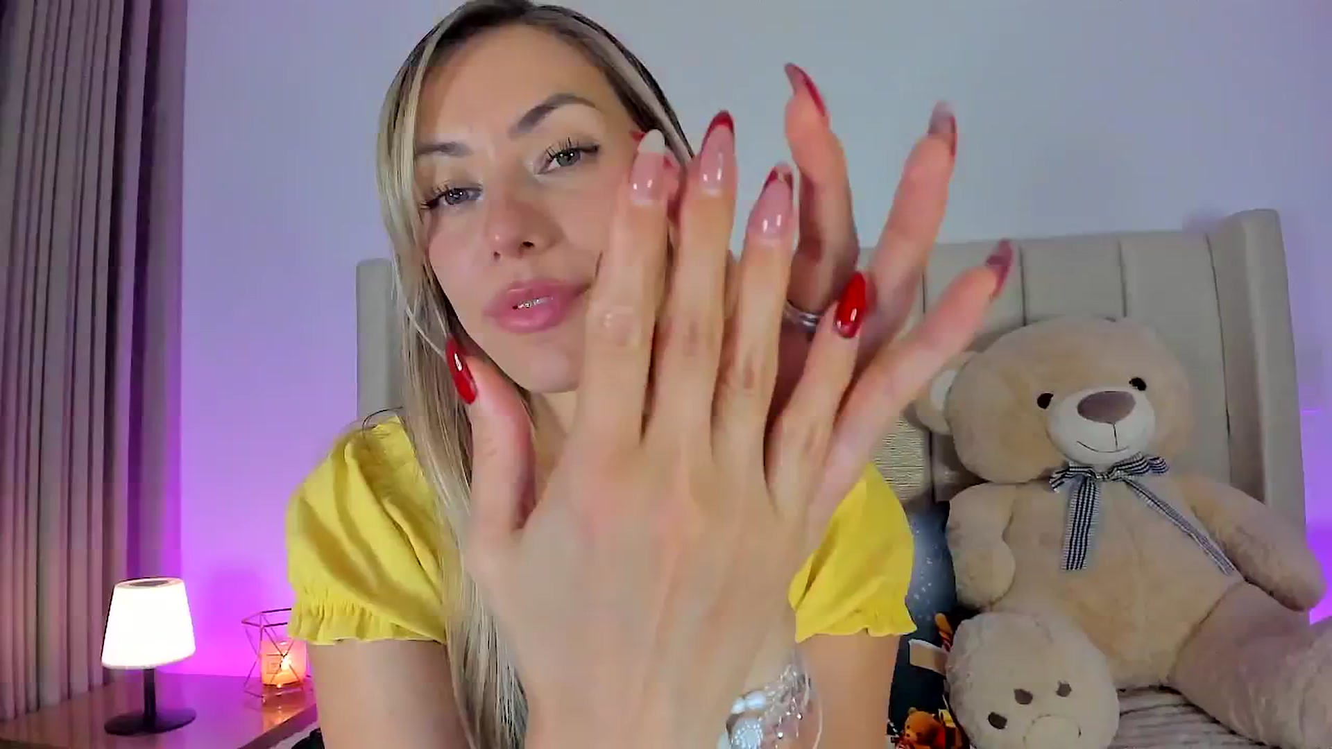 Gallery image thumbnail from SweetMar23's myfreecams stream on, 01/09/2026, 04:09 image 18 of 20