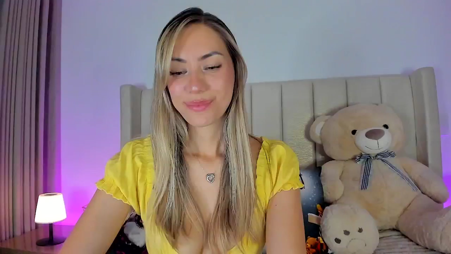 Gallery image thumbnail from SweetMar23's myfreecams stream on, 01/09/2026, 04:09 image 5 of 20