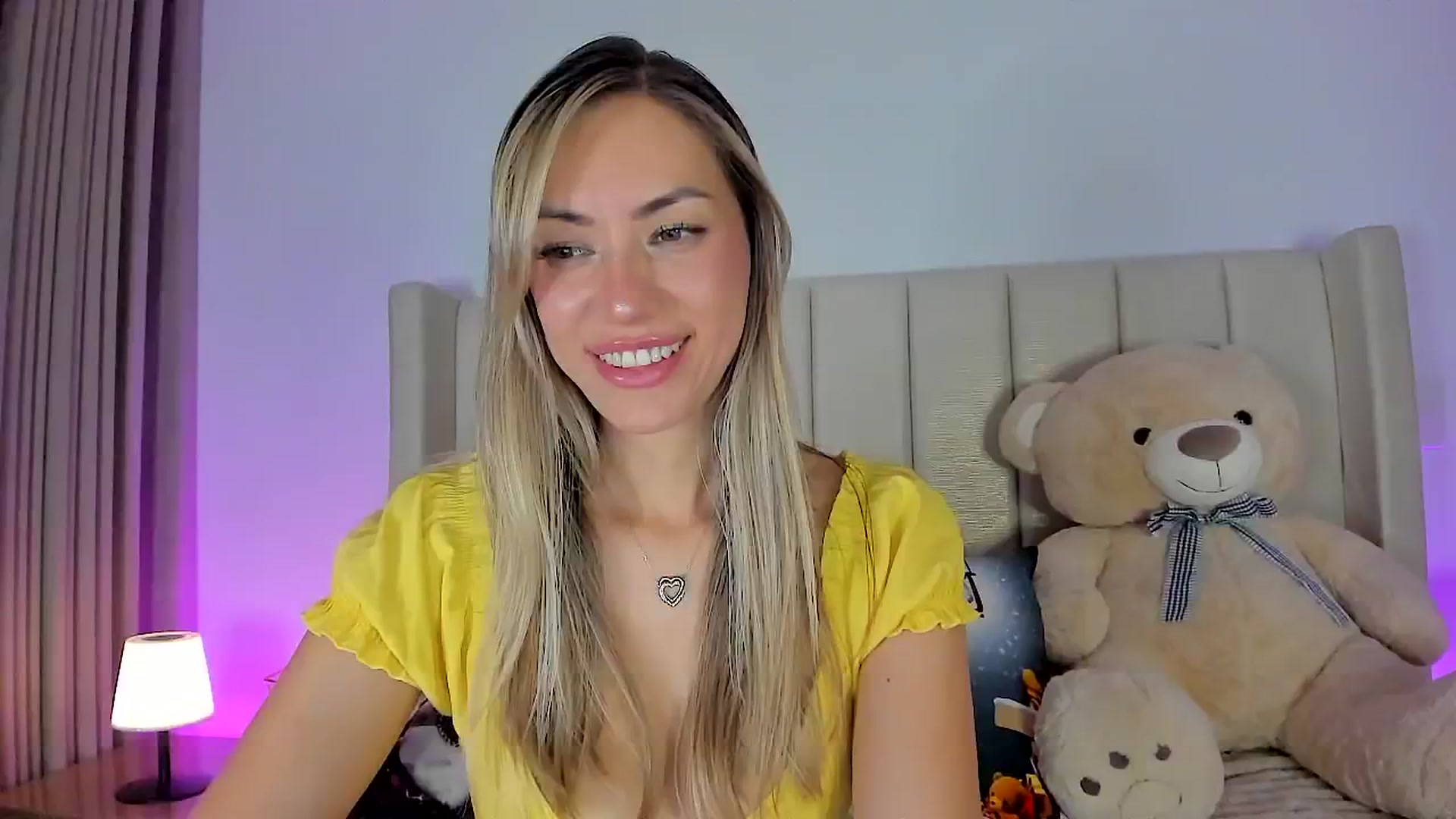 Gallery image thumbnail from SweetMar23's myfreecams stream on, 01/09/2026, 04:09 image 1 of 20