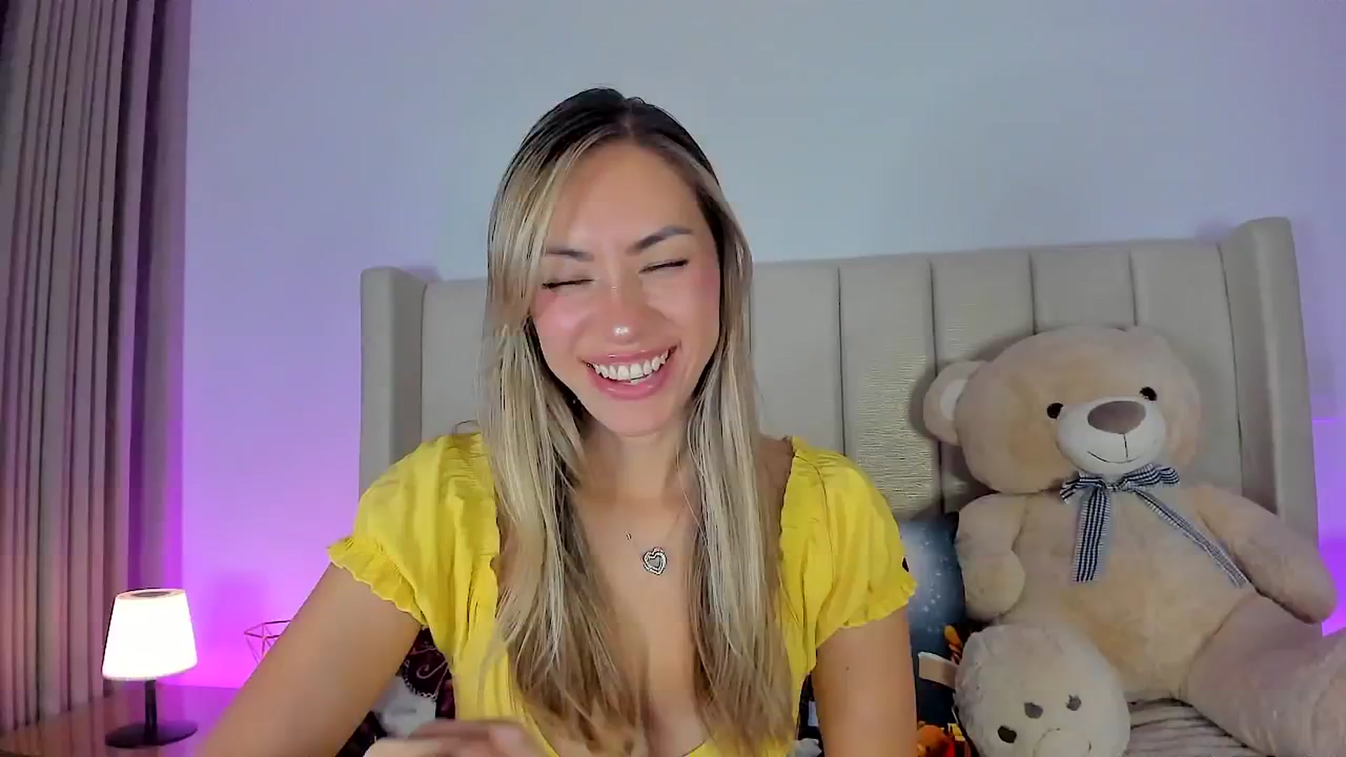 Gallery image thumbnail from SweetMar23's myfreecams stream on, 01/09/2026, 04:09 image 19 of 20