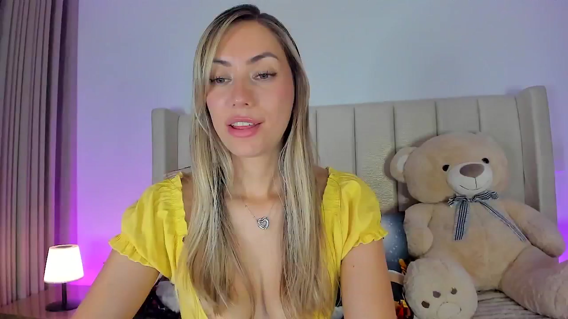 Gallery image thumbnail from SweetMar23's myfreecams stream on, 01/09/2026, 04:09 image 17 of 20