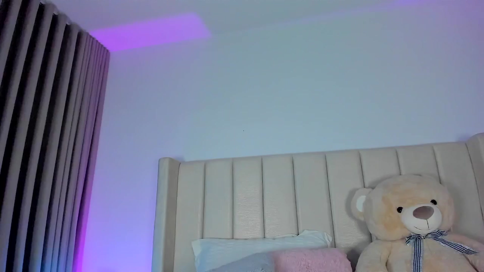 Gallery image thumbnail from SweetMar23's myfreecams stream on, 01/11/2026, 05:04 image 15 of 20