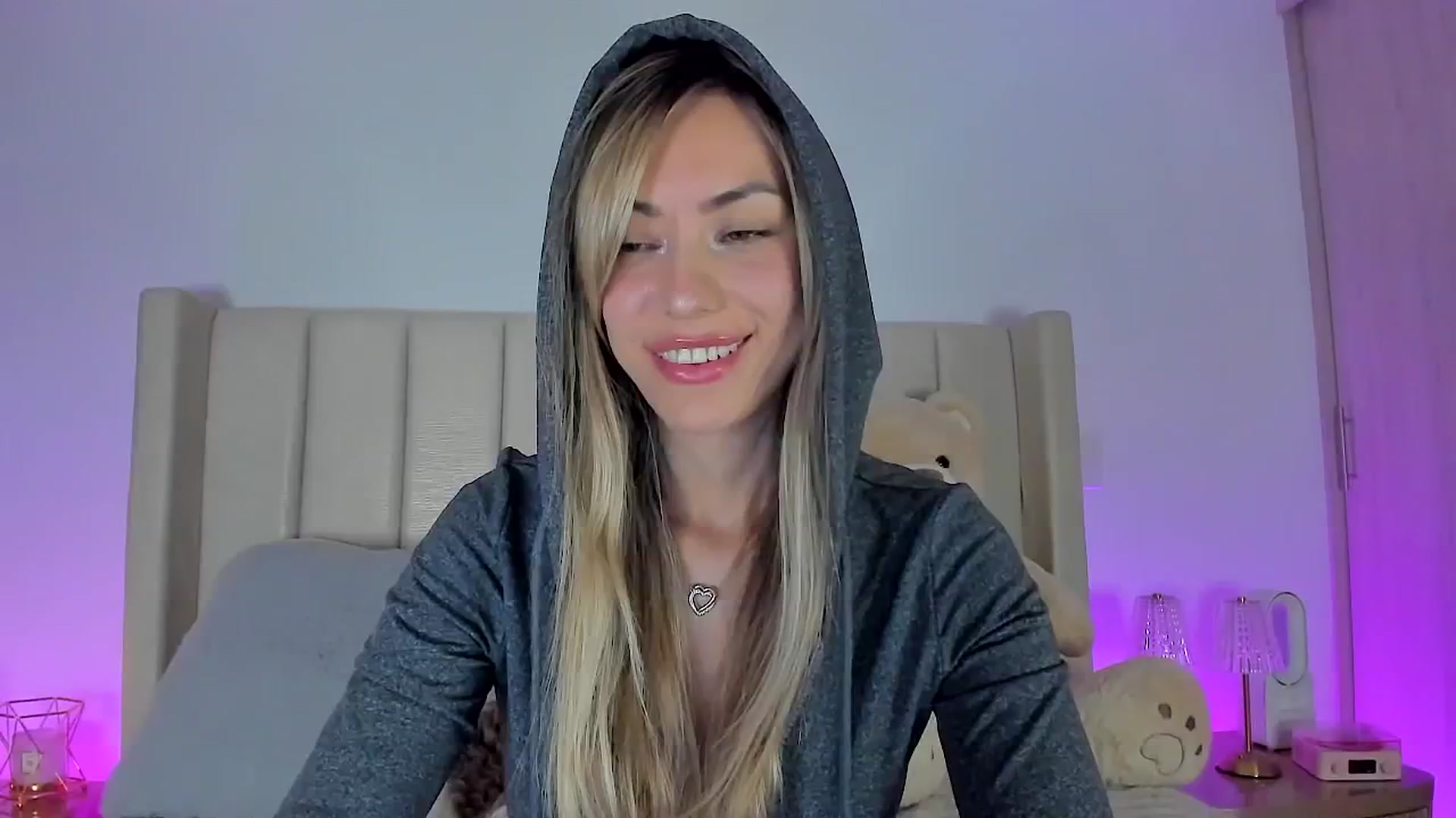 Gallery image thumbnail from SweetMar23's myfreecams stream on, 01/14/2026, 04:59 image 9 of 20