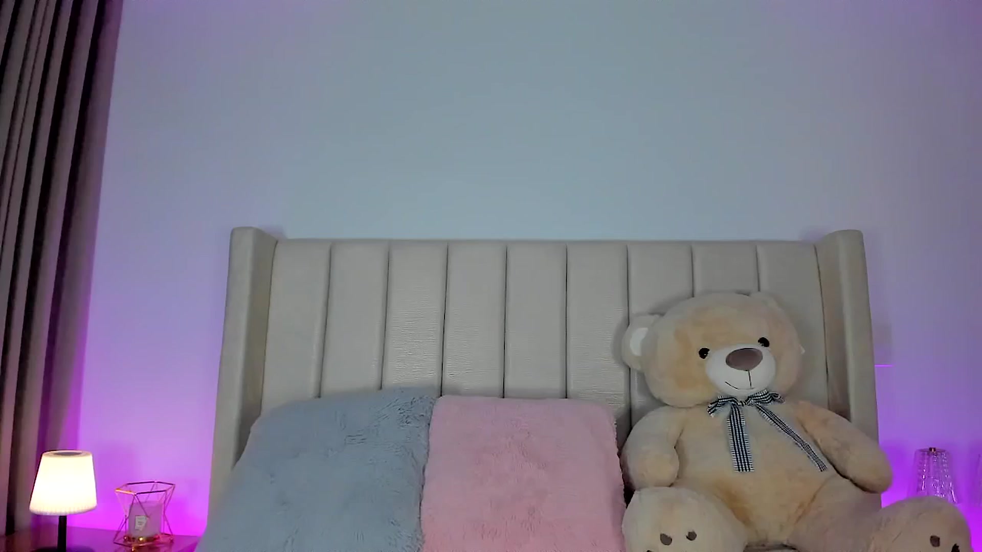 Gallery image thumbnail from SweetMar23's myfreecams stream on, 01/16/2026, 04:04 image 13 of 20
