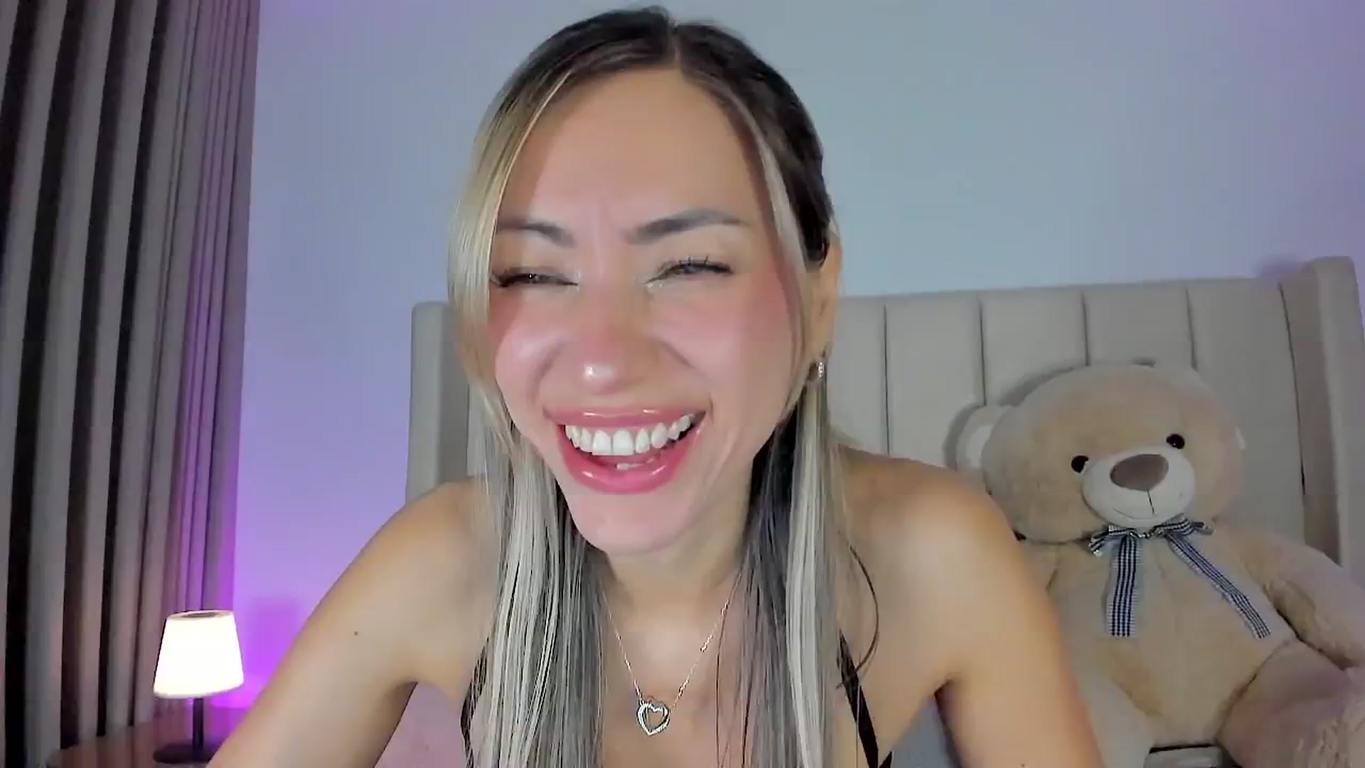Gallery image thumbnail from SweetMar23's myfreecams stream on, 01/21/2026, 03:09 image 4 of 20