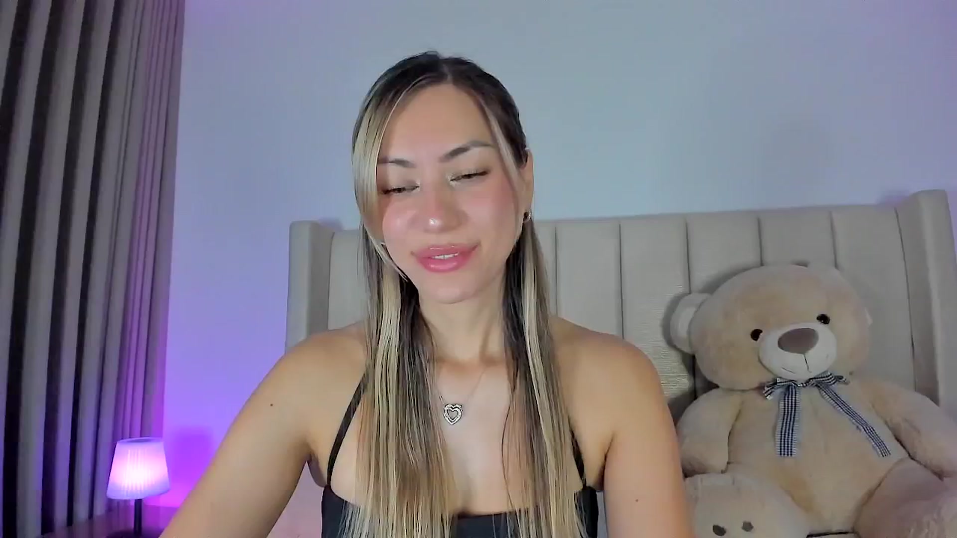 Gallery image thumbnail from SweetMar23's myfreecams stream on, 01/21/2026, 03:09 image 10 of 20