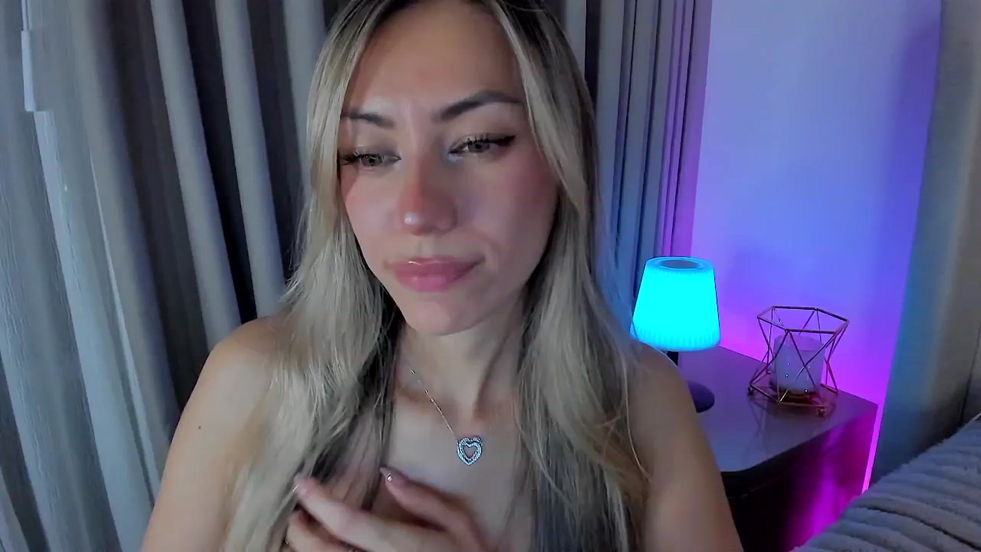 Gallery image thumbnail from SweetMar23's myfreecams stream on, 01/26/2026, 24:37 image 16 of 20