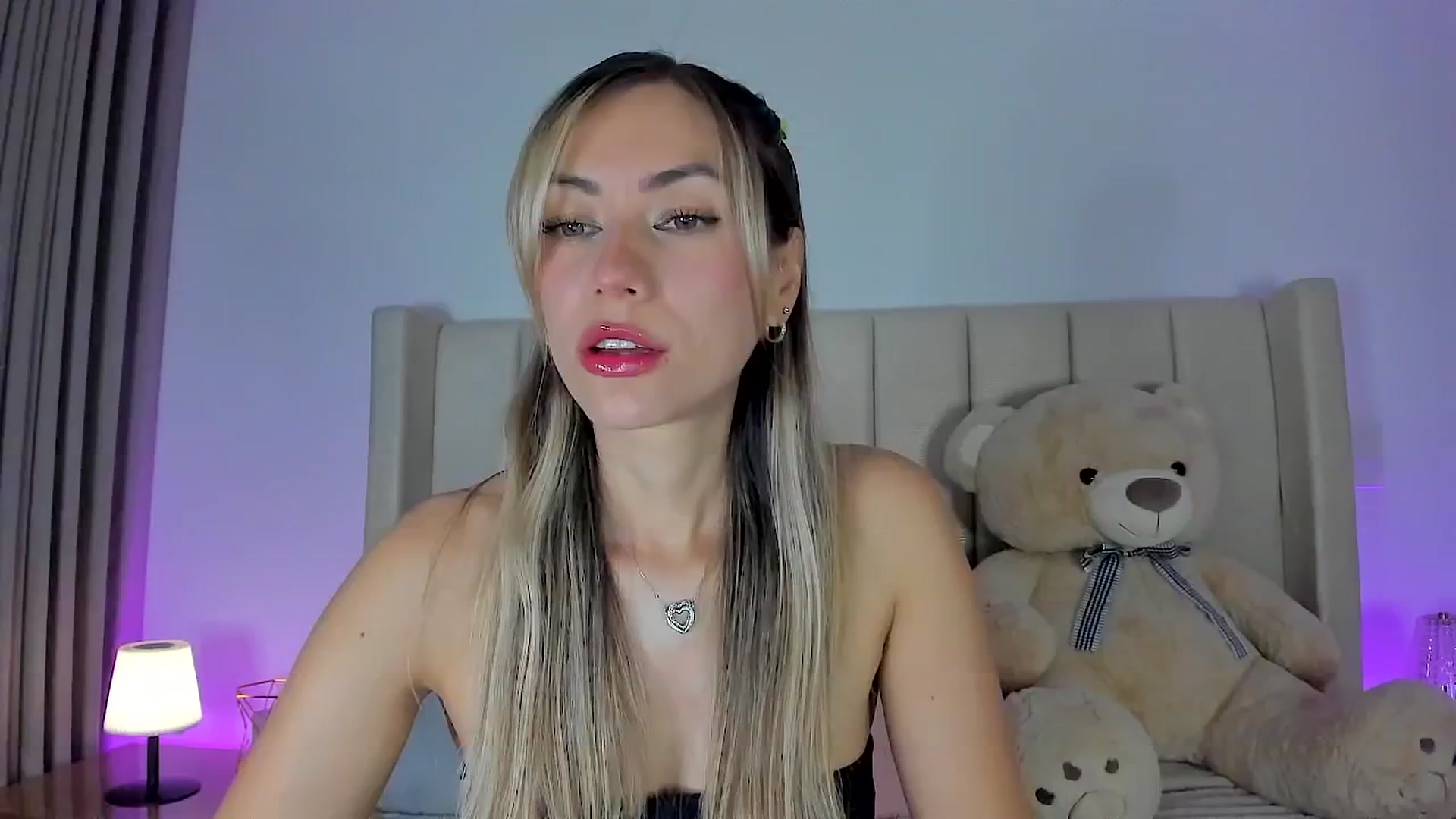 Gallery image thumbnail from SweetMar23's myfreecams stream on, 01/27/2026, 05:24 image 2 of 20