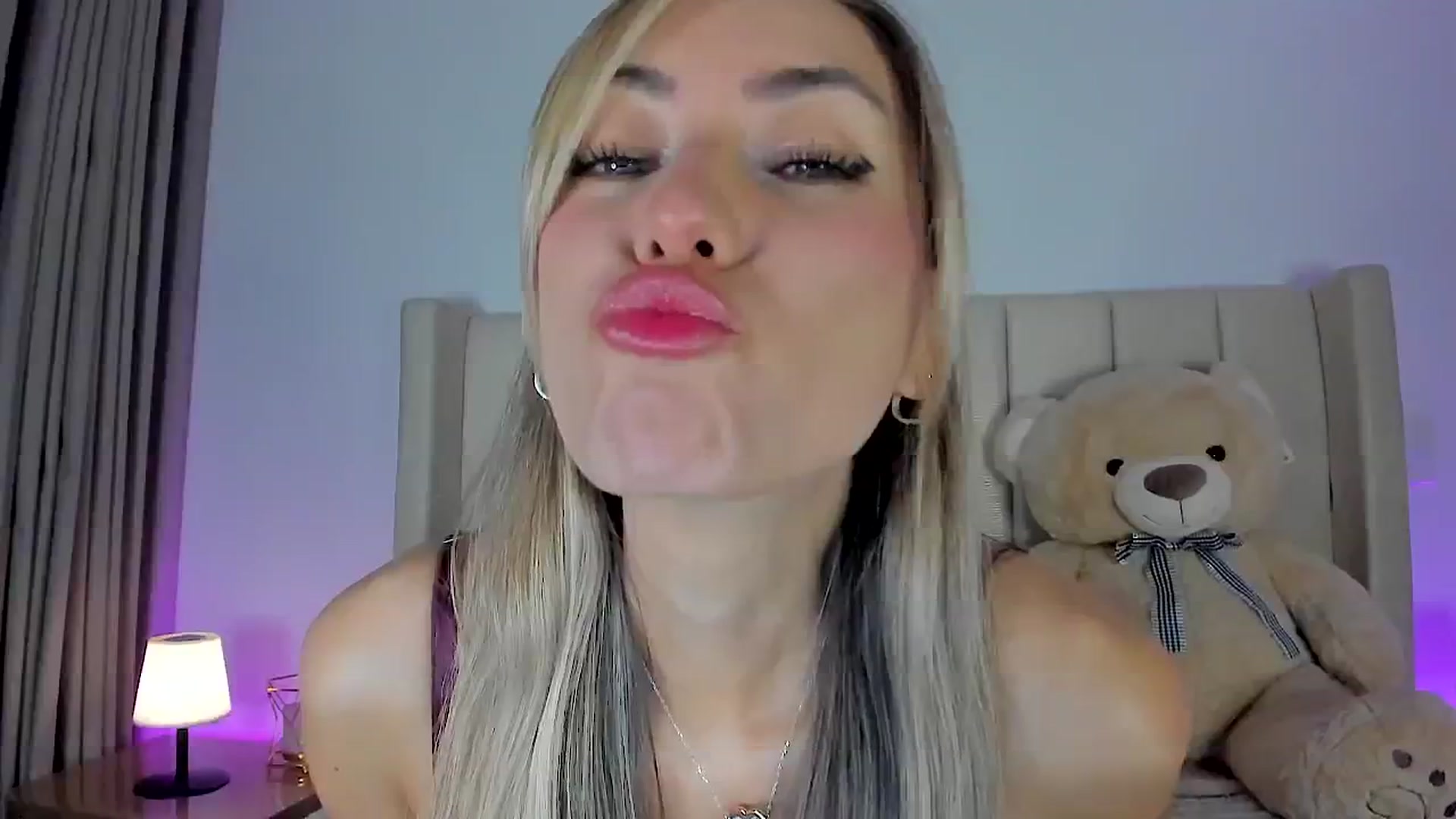 Gallery image thumbnail from SweetMar23's myfreecams stream on, 01/30/2026, 04:09 image 5 of 20