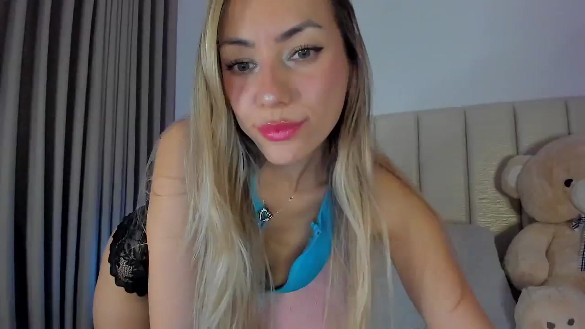 Gallery image thumbnail from SweetMar23's myfreecams stream on, 01/31/2026, 03:58 image 6 of 20