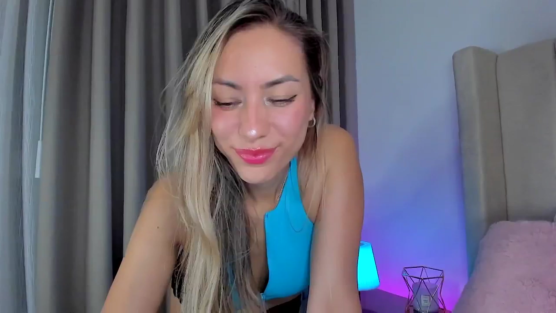 Gallery image thumbnail from SweetMar23's myfreecams stream on, 01/31/2026, 03:58 image 9 of 20