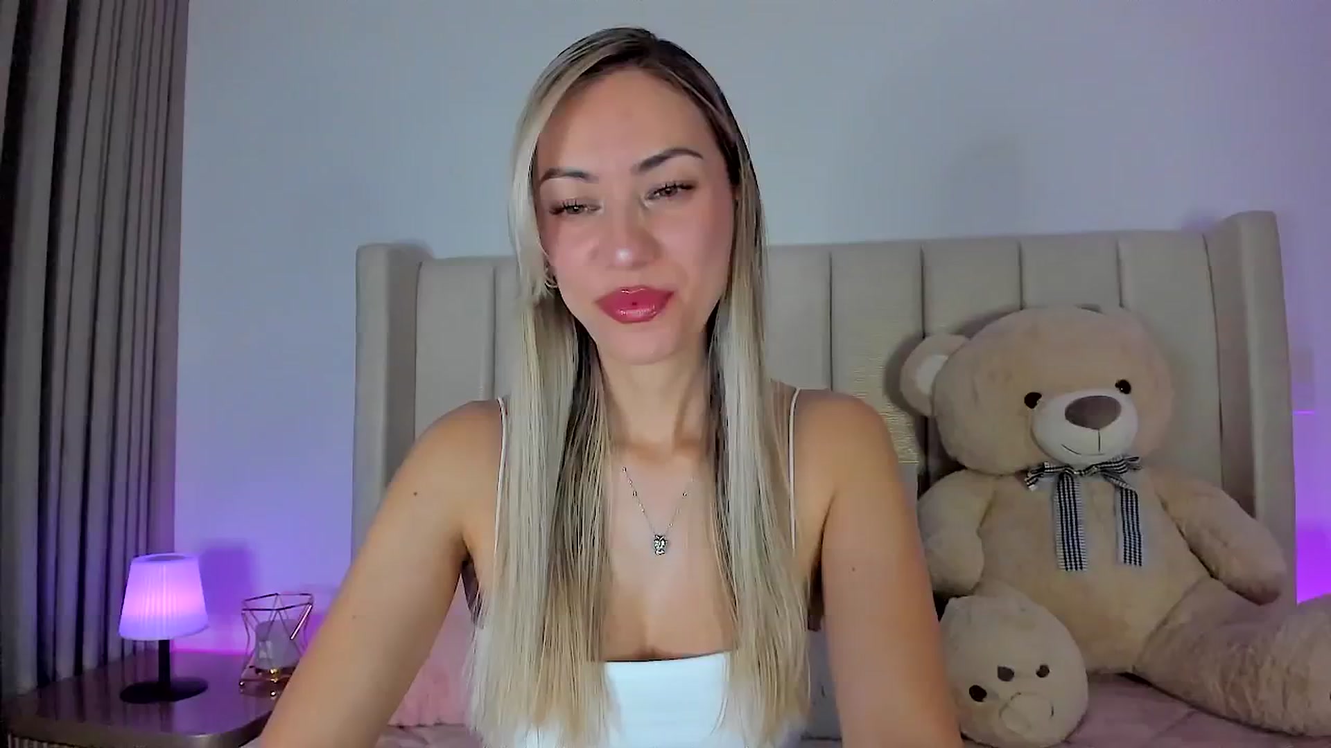 Gallery image thumbnail from SweetMar23's myfreecams stream on, 03/15/2026, 03:43 image 5 of 20