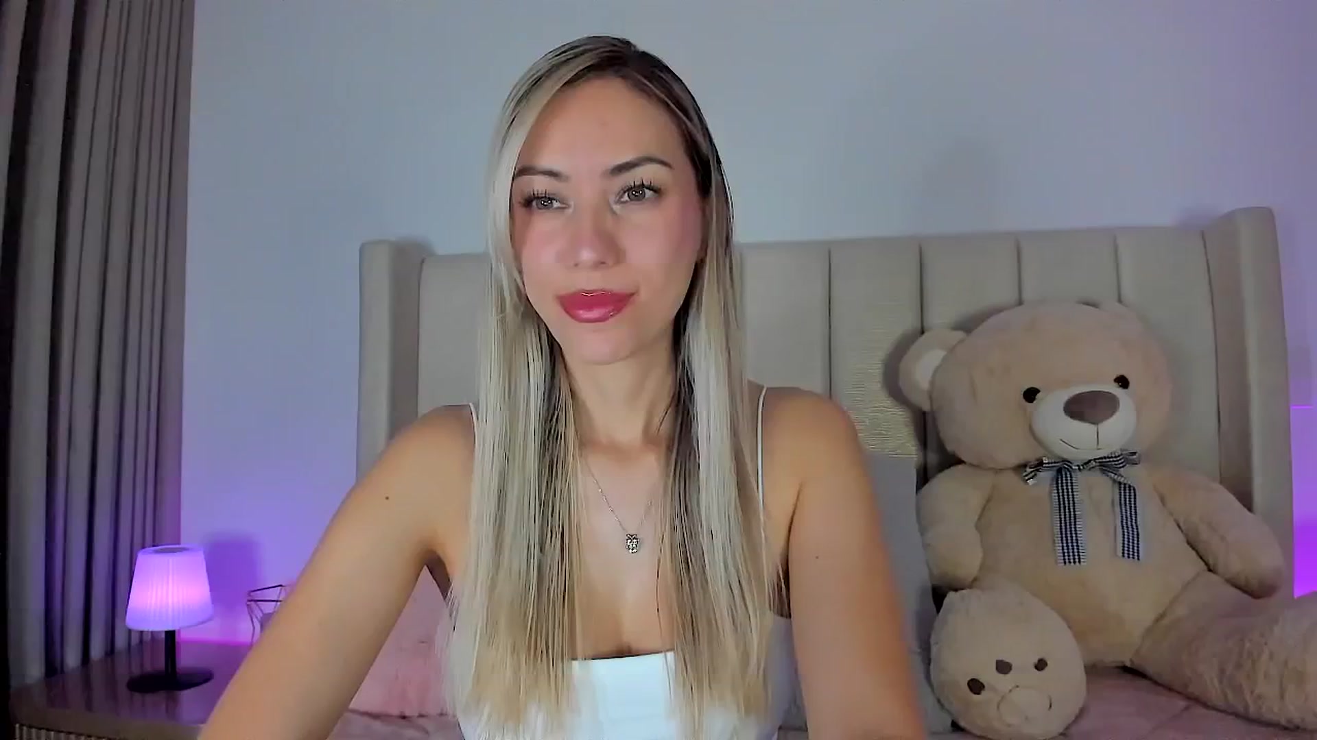 Gallery image thumbnail from SweetMar23's myfreecams stream on, 03/15/2026, 03:43 image 11 of 20