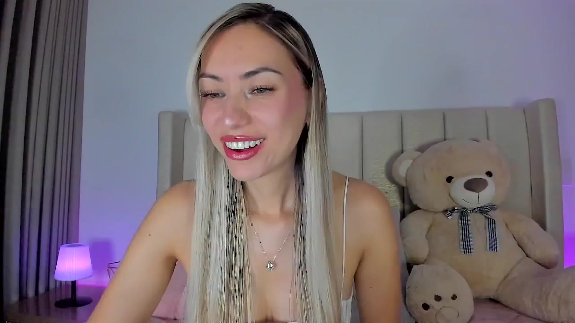 Gallery image thumbnail from SweetMar23's myfreecams stream on, 03/15/2026, 03:43 image 9 of 20