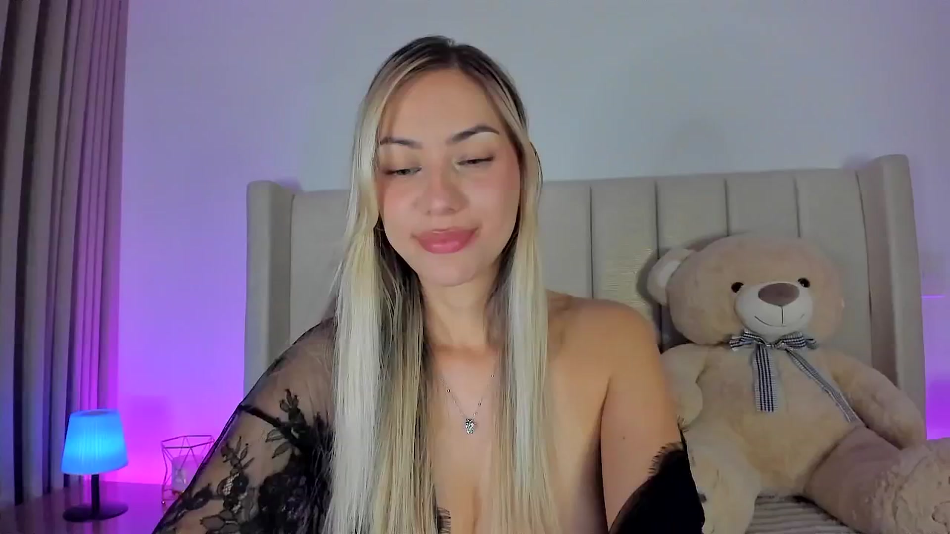 Gallery image thumbnail from SweetMar23's myfreecams stream on, 04/08/2026, 05:30 image 5 of 20